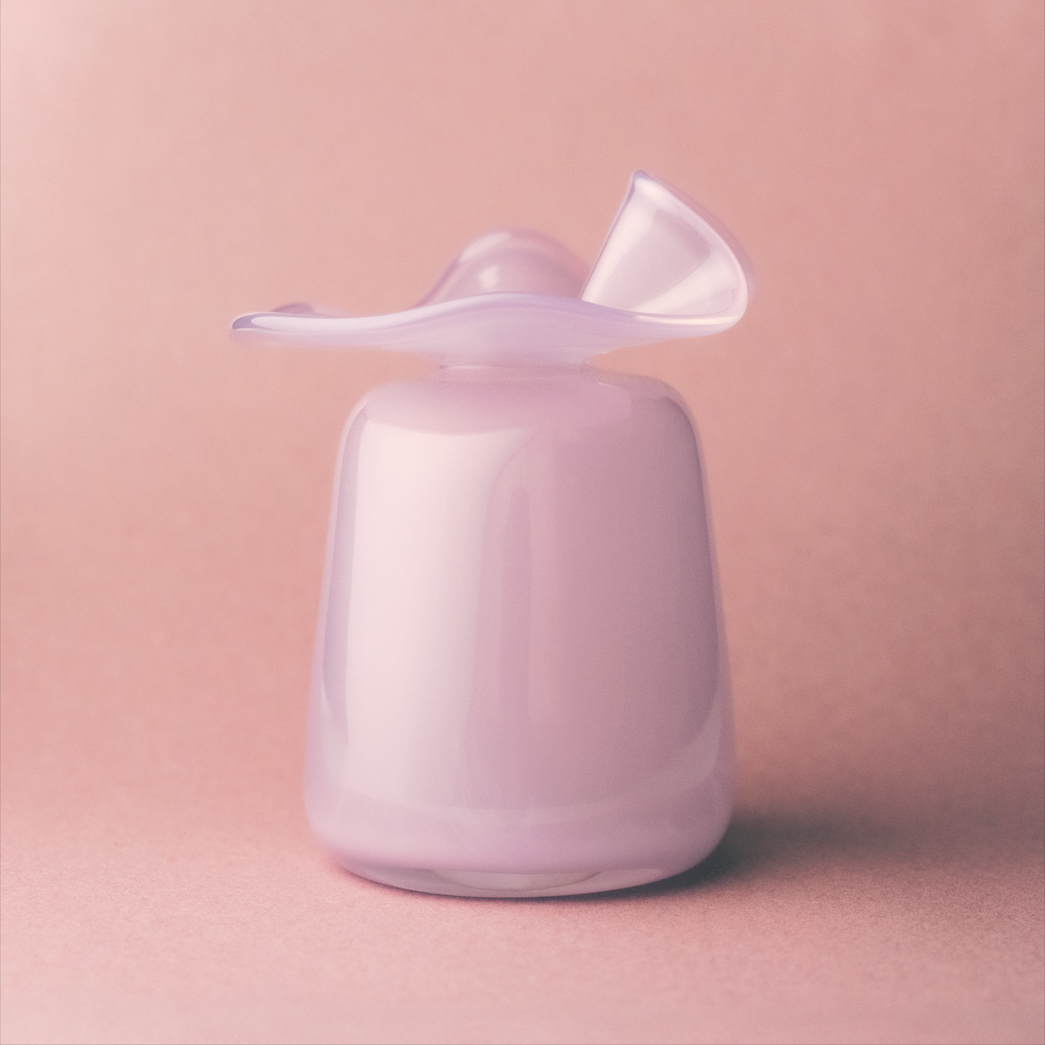 Handmade Glass Ruffle Bud Vase | Lilac