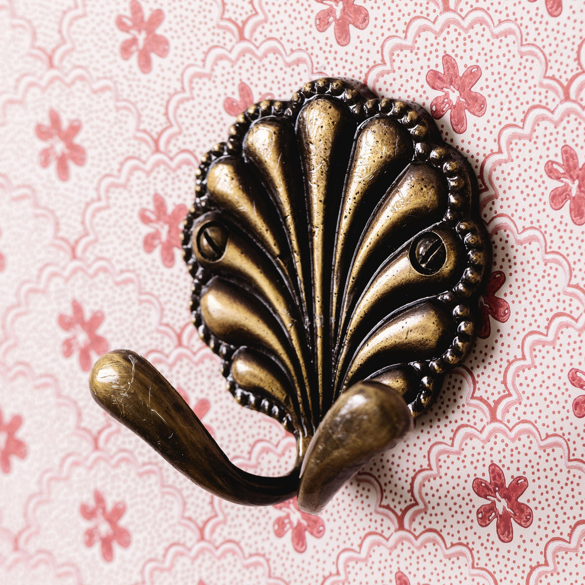 Shell Brass Hook Double (Antique)
