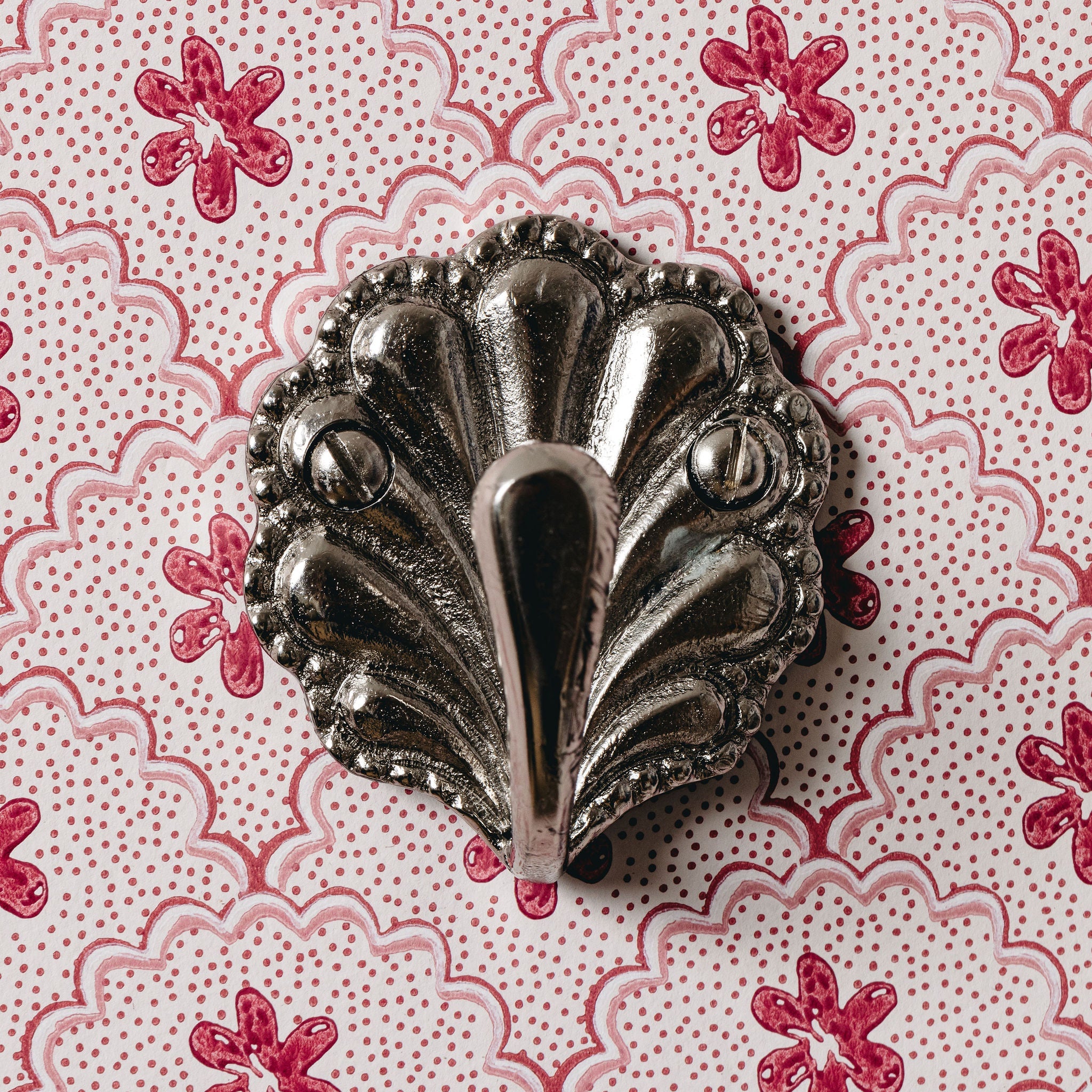 Shell Brass Hook Single (Chrome)