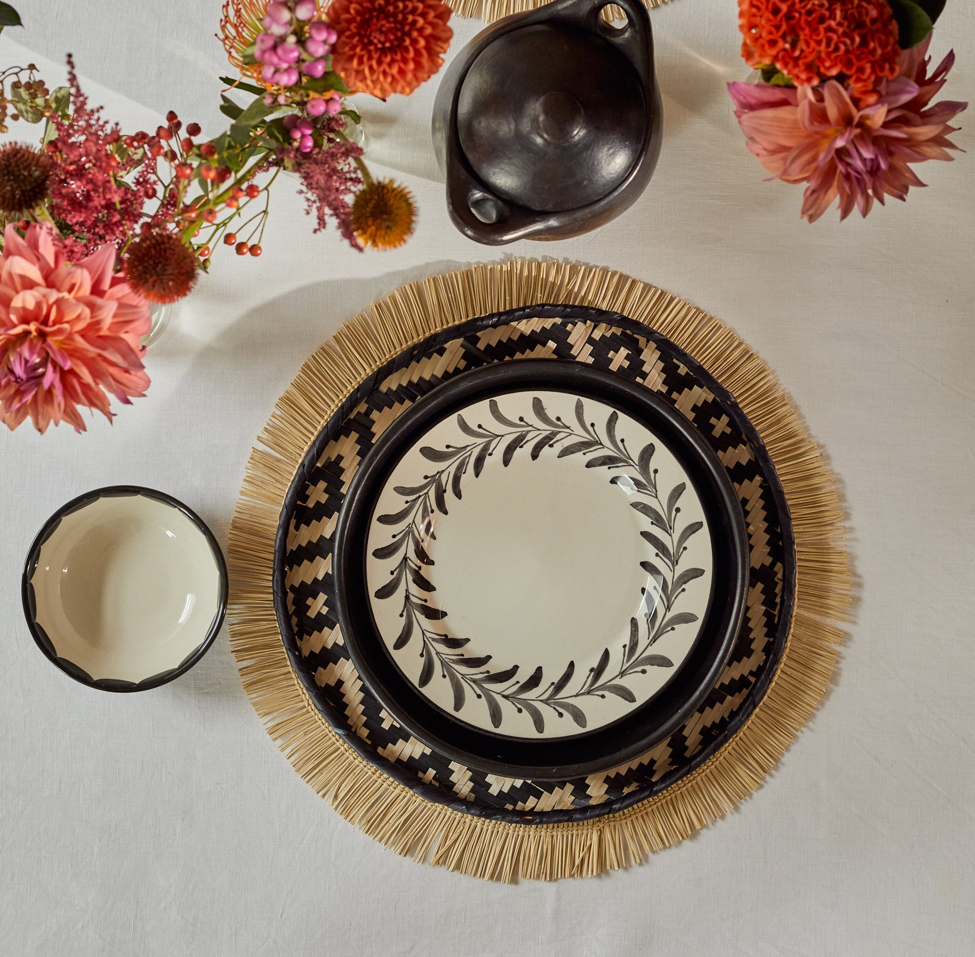 Side Plate - Helecho - Jet Black