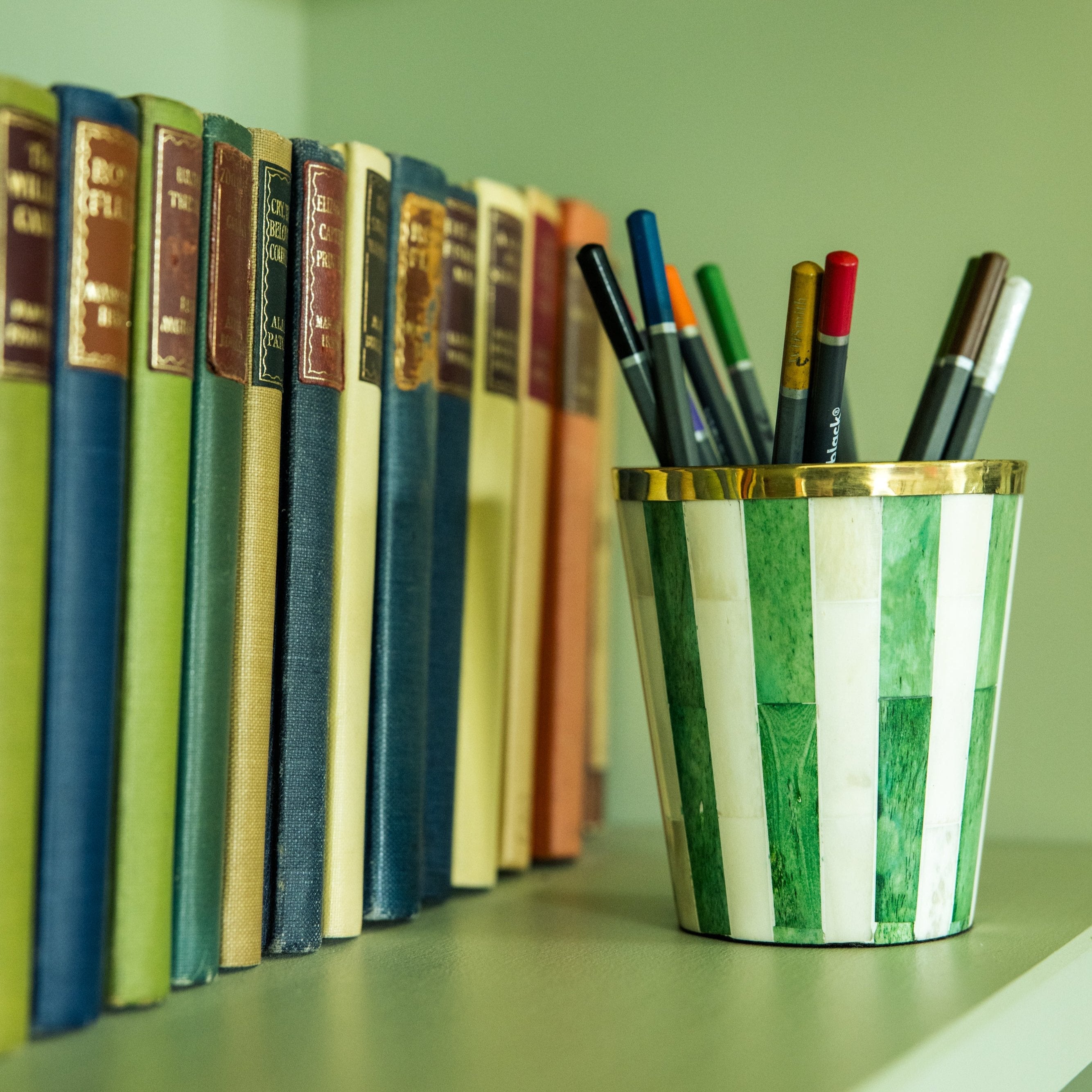 Striped Inlay Brush Pot | Green & White