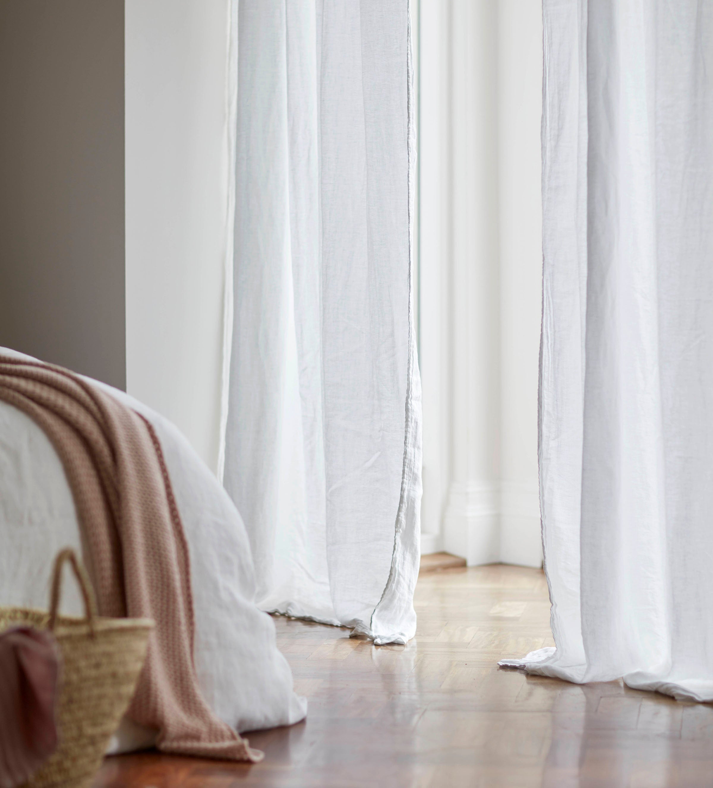 White 100% Linen Loop Top Curtain (Single)