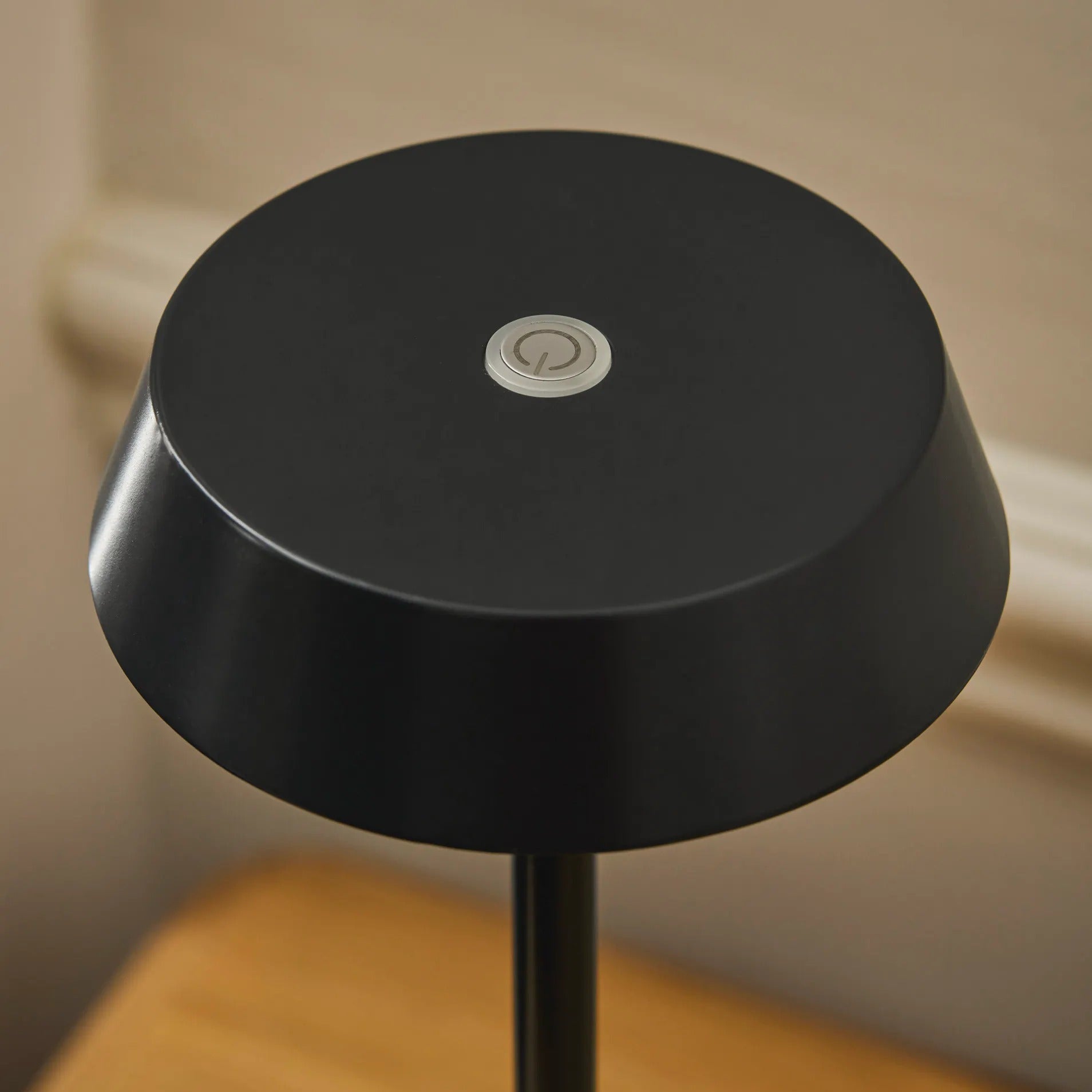 Winstone Slim Rechargable Table Lamp