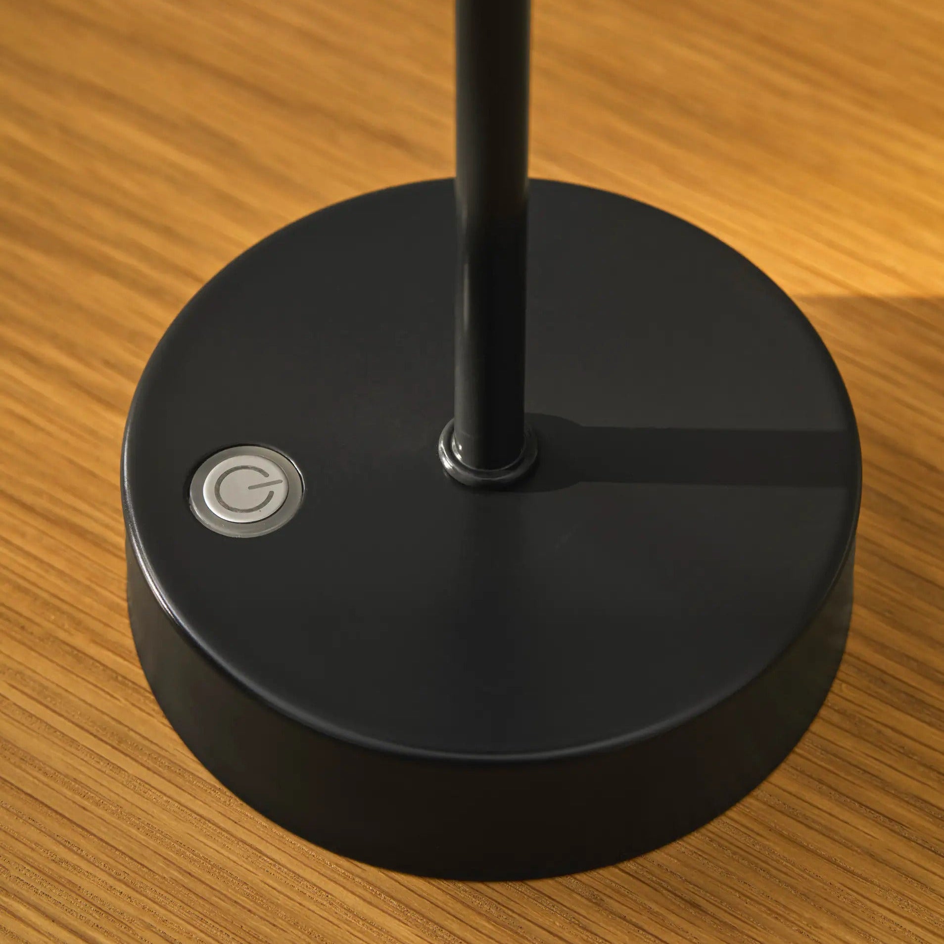 Winstone Rechargable Table Lamp