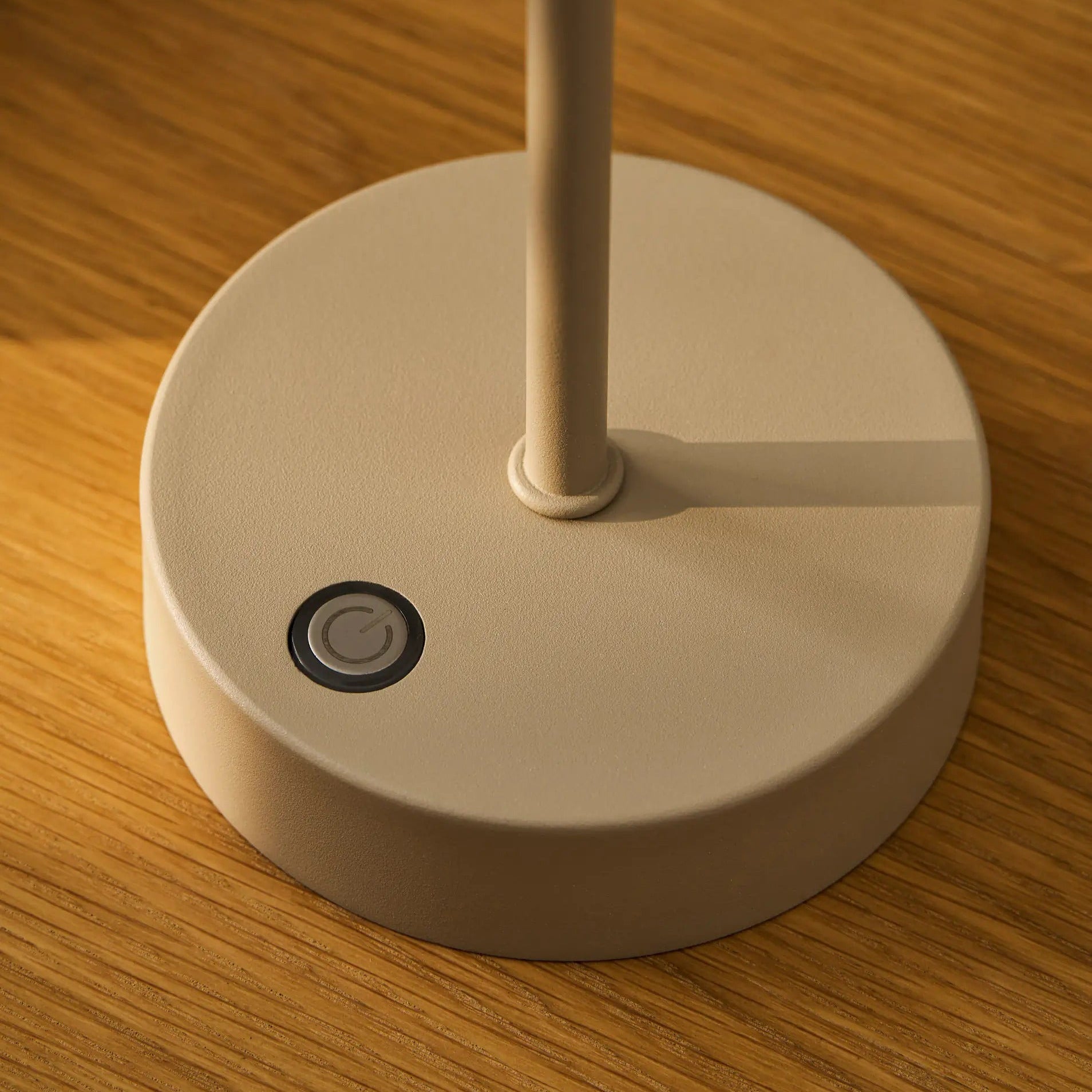 Winstone Rechargable Table Lamp