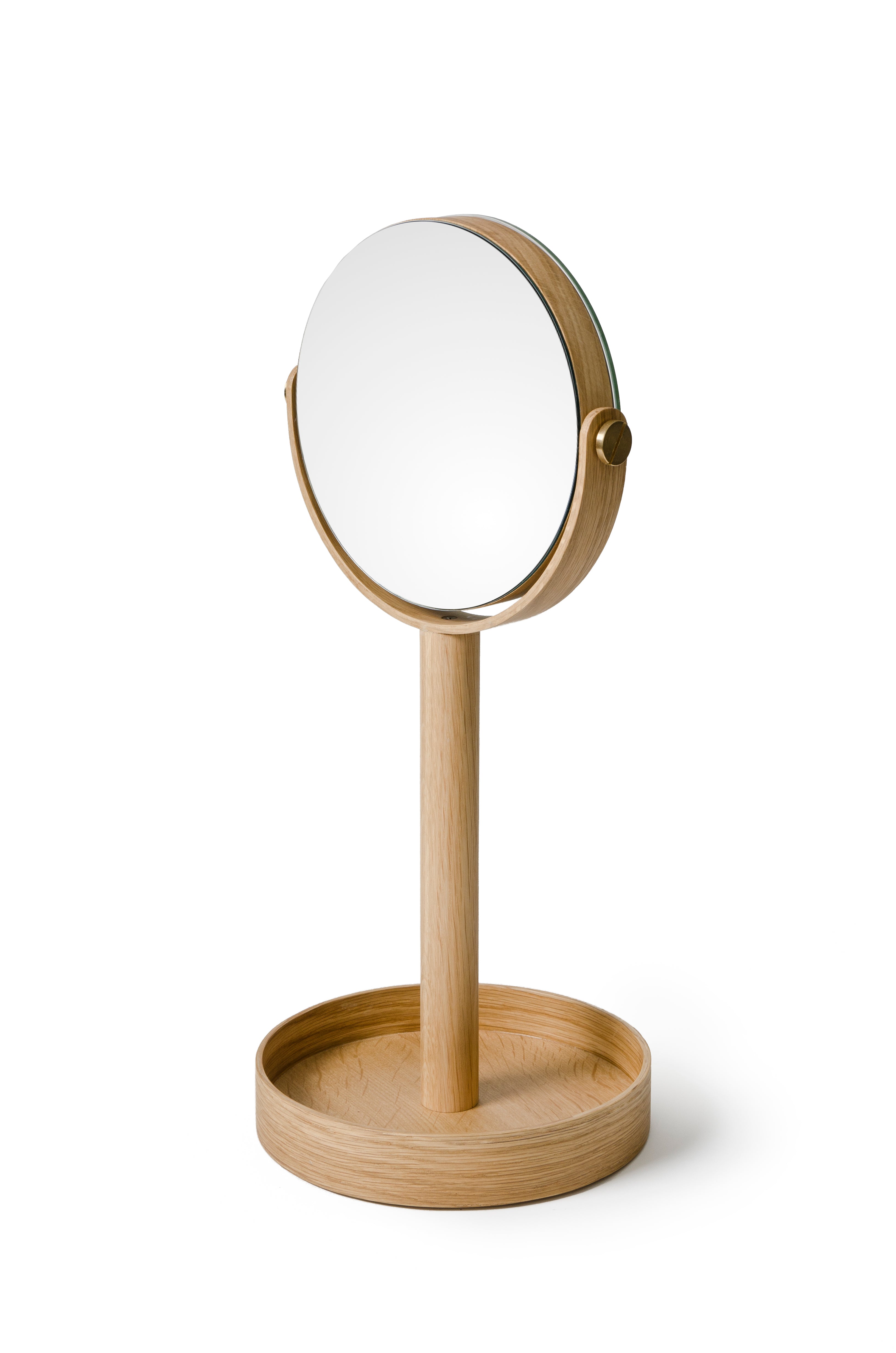 Magnify Mirror Close-up