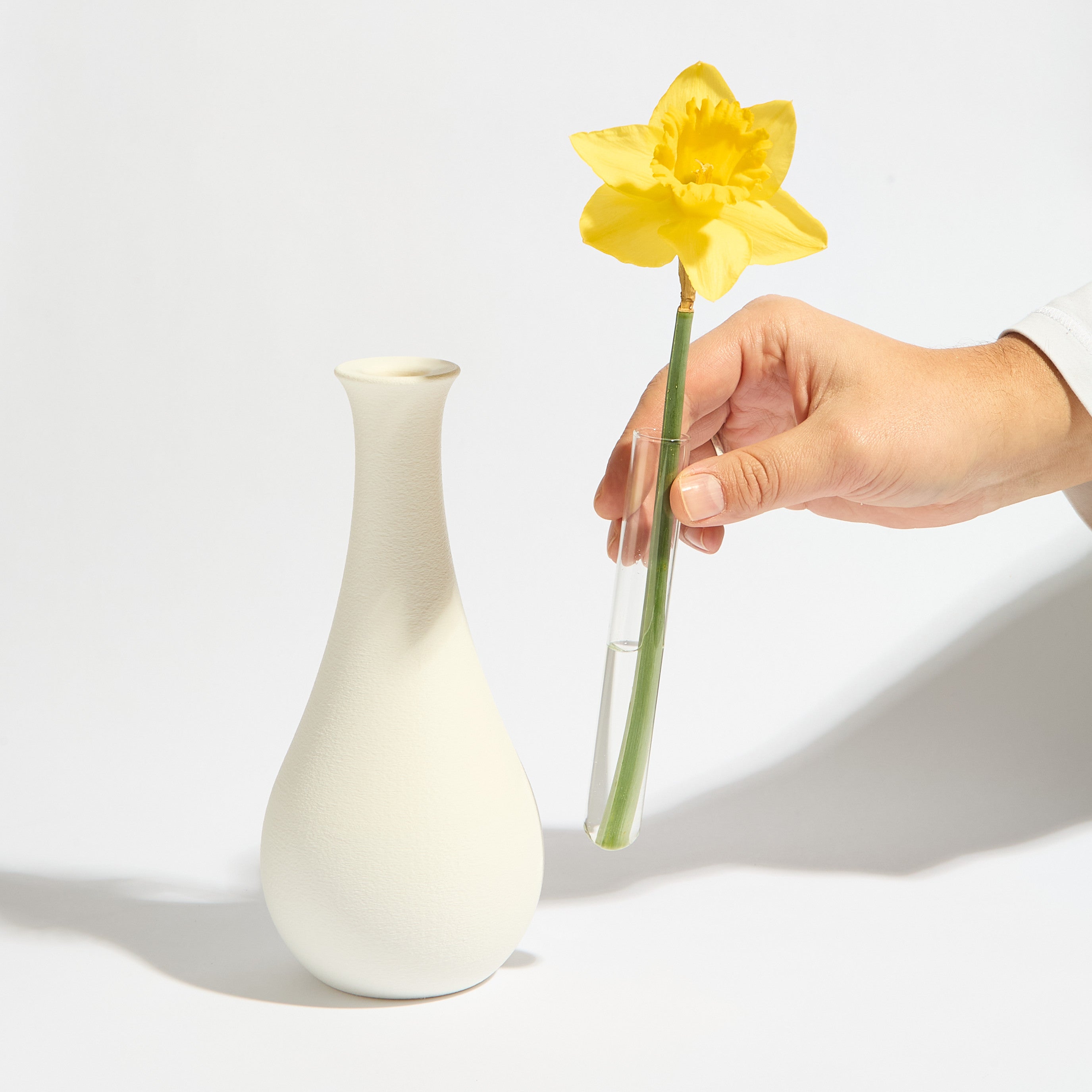Teardrop Vase - White Lily