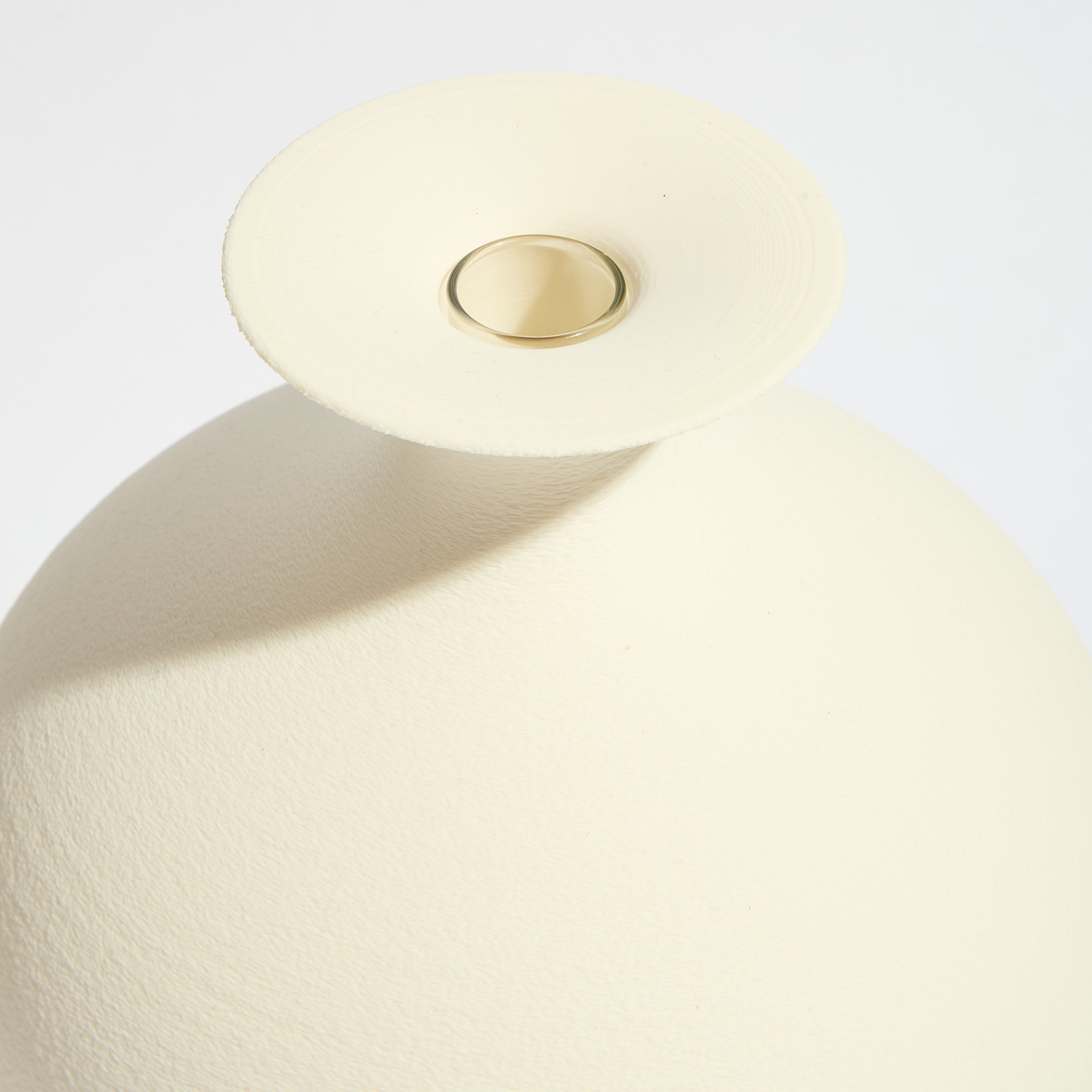 Coola Vase - White Lily