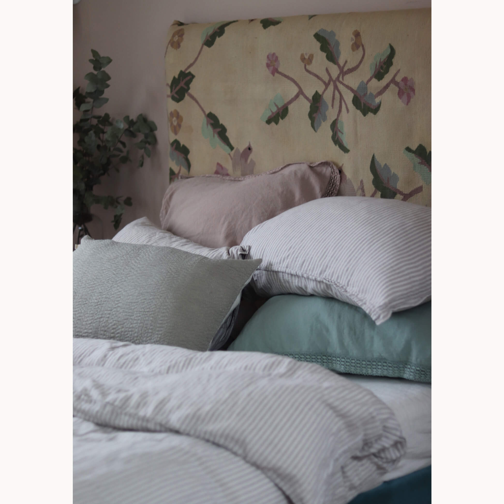 Washed Linen Cotton Oxford Pillowcase with Lace Edge - Vintage Rose