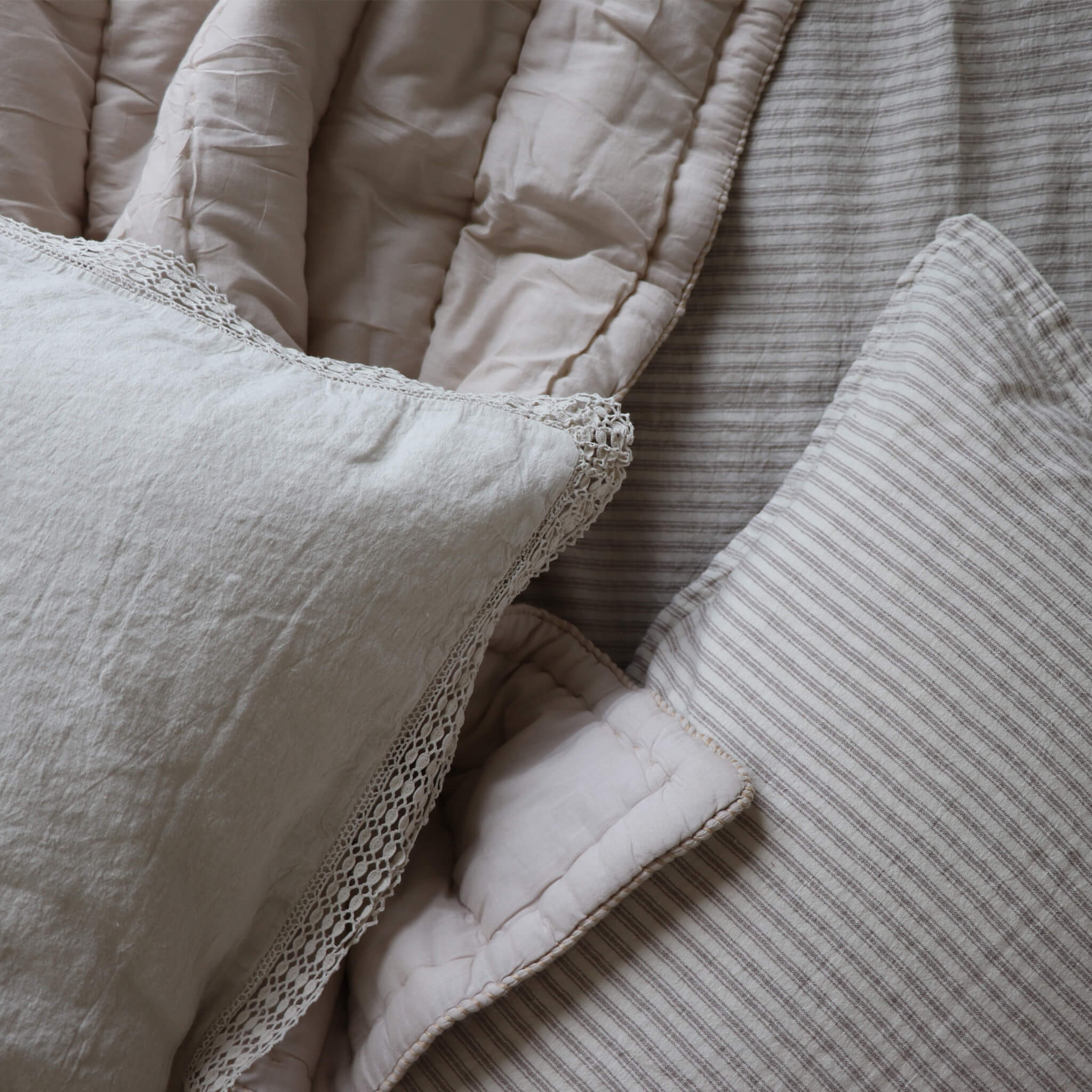Washed Linen Cotton Oxford Pillowcase with Lace Edge - Mineral