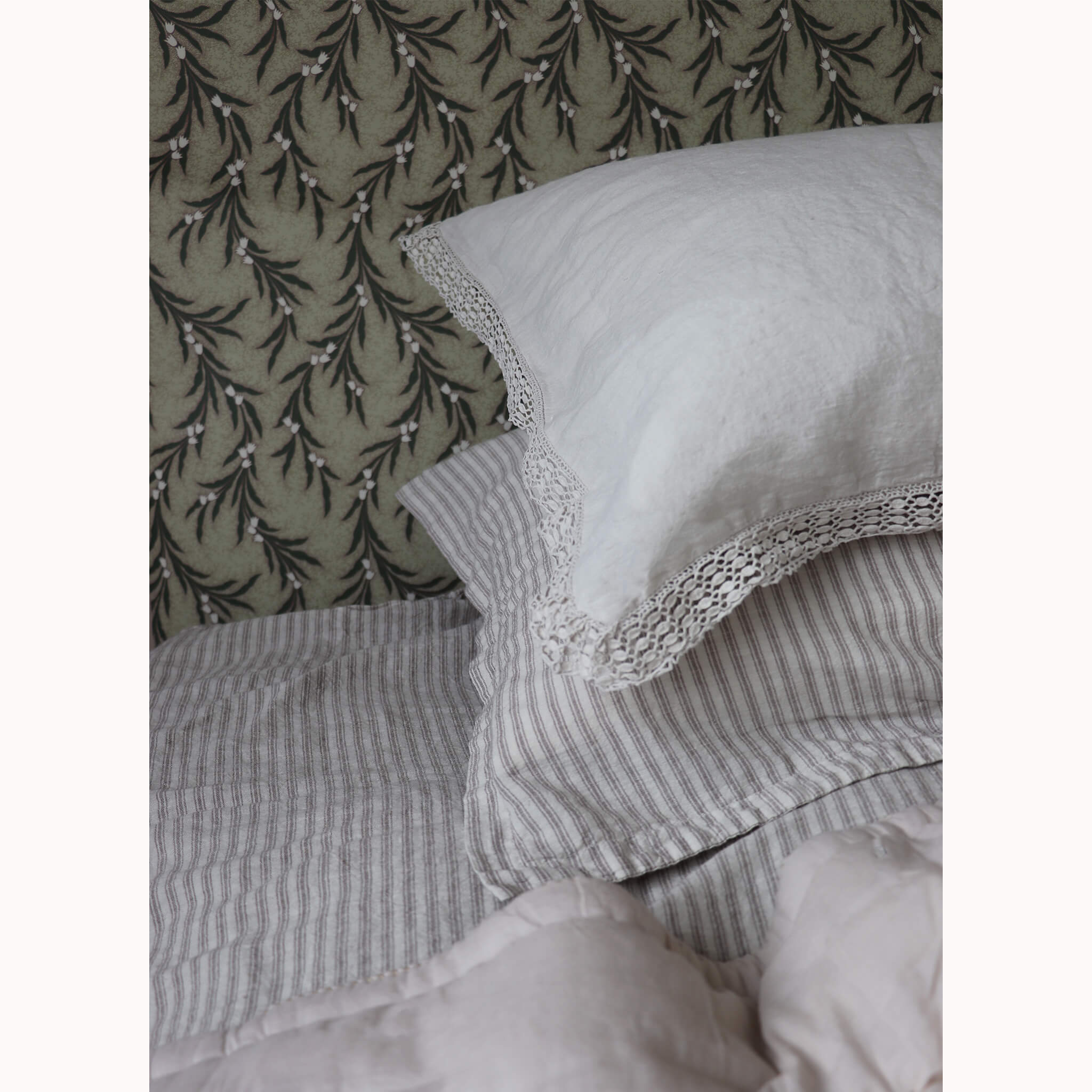 Washed Linen Cotton Oxford Pillowcase with Lace Edge - Mineral