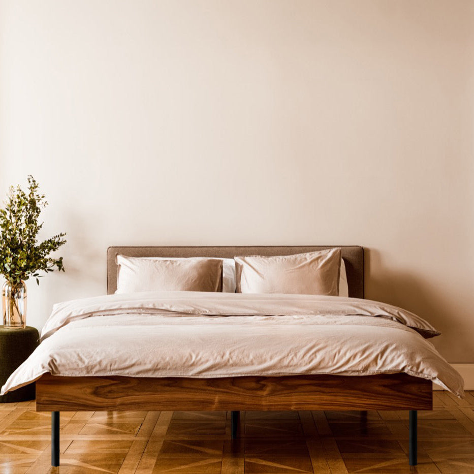 Streiko Bed Walnut