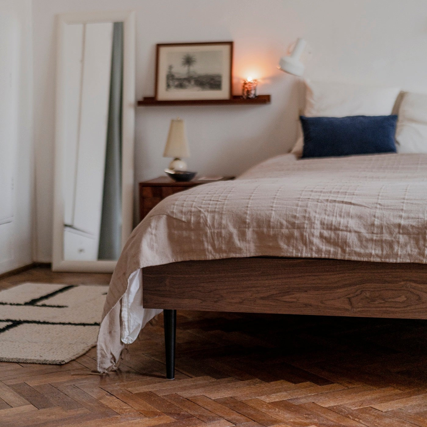 Streiko Bed Walnut