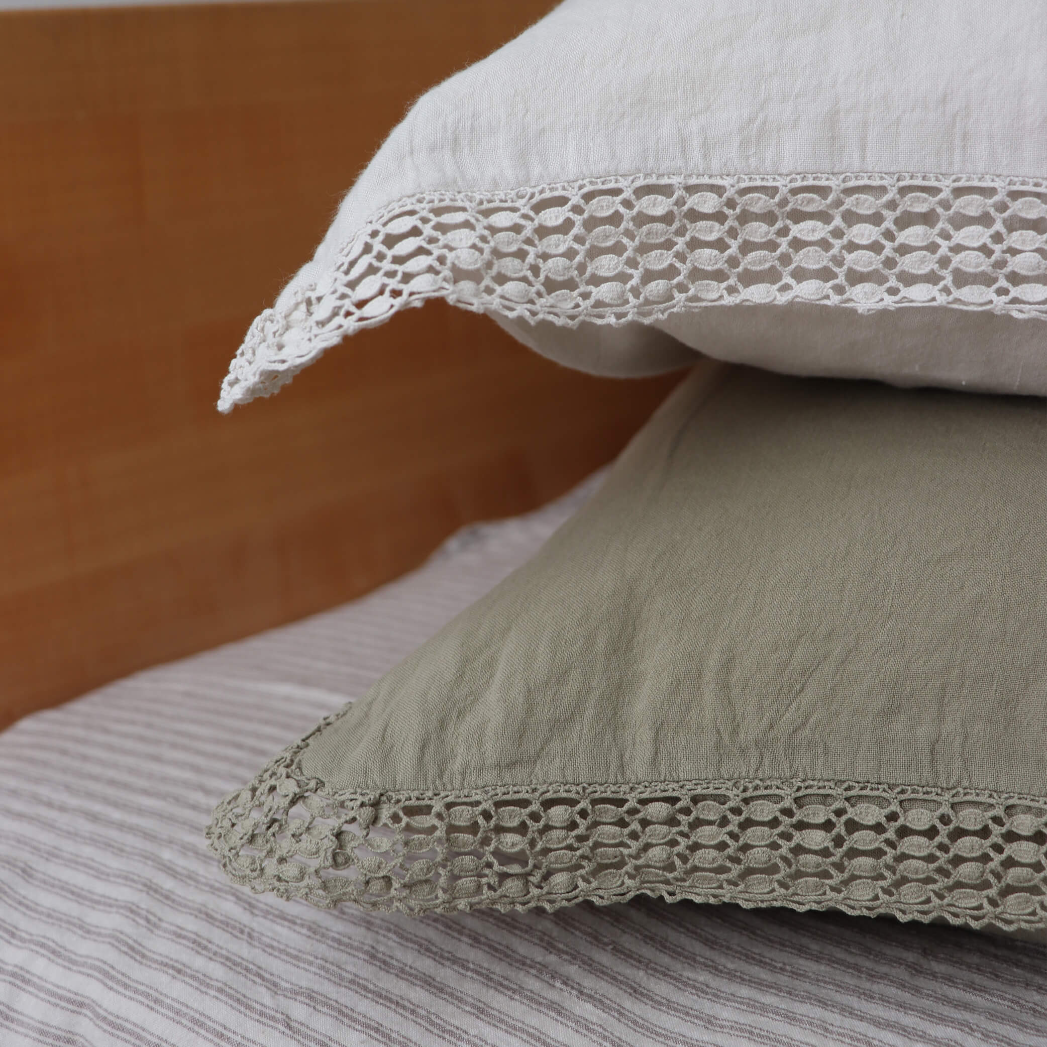 Washed Linen Cotton Oxford Pillowcase with Lace Edge - Olive