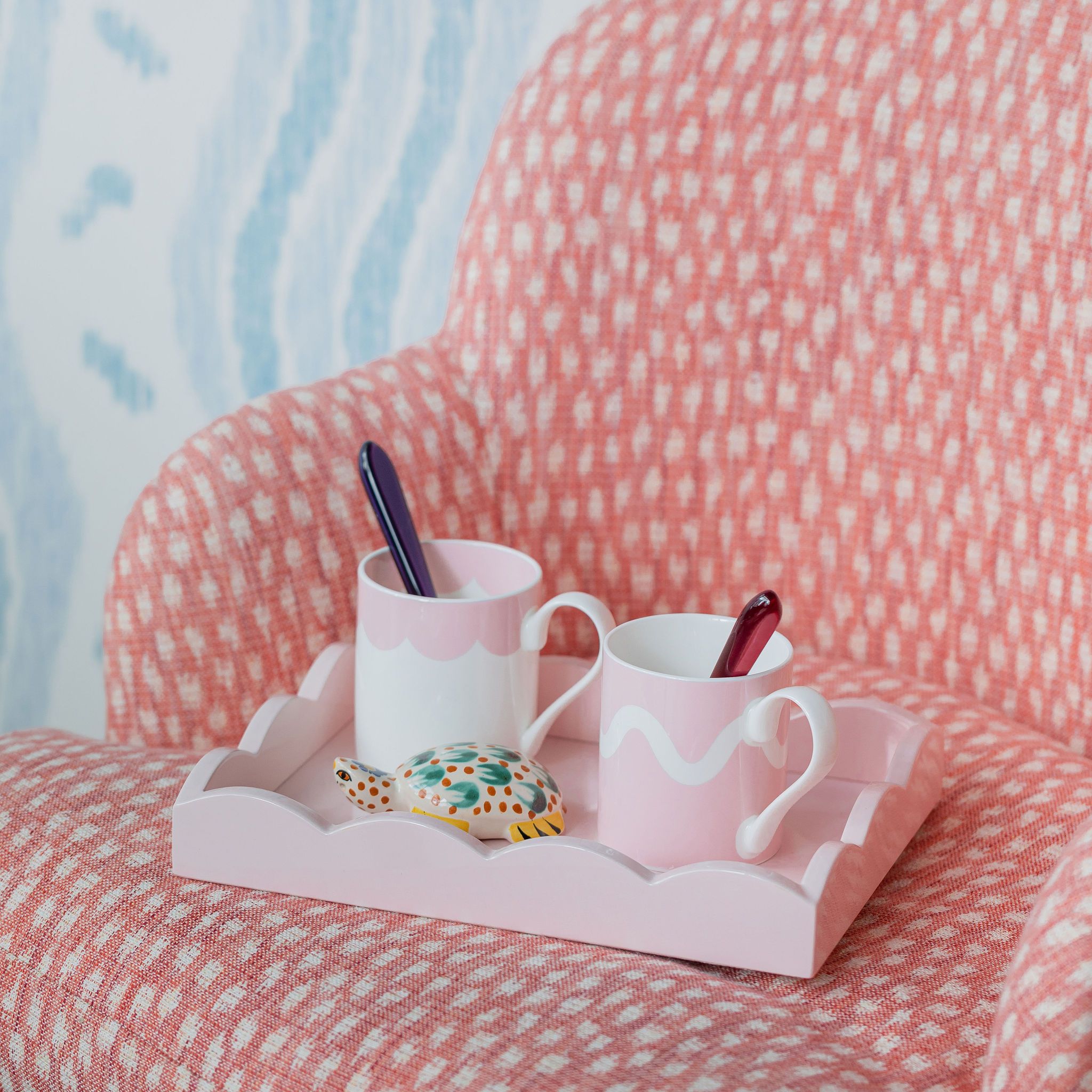 Small Rectangular Scalloped Tray | Pale Pink