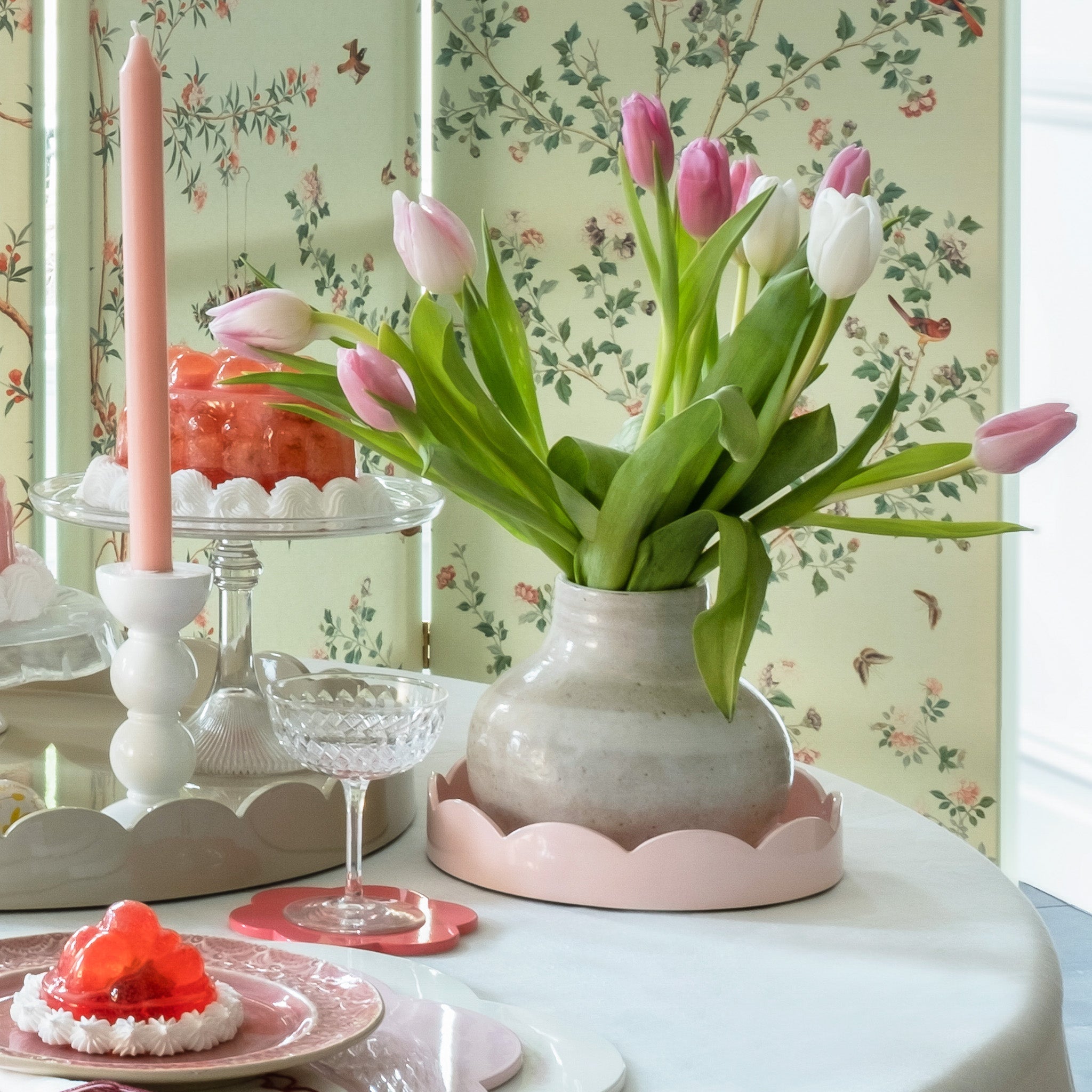 Small Round Scallop Tray | Pale Pink