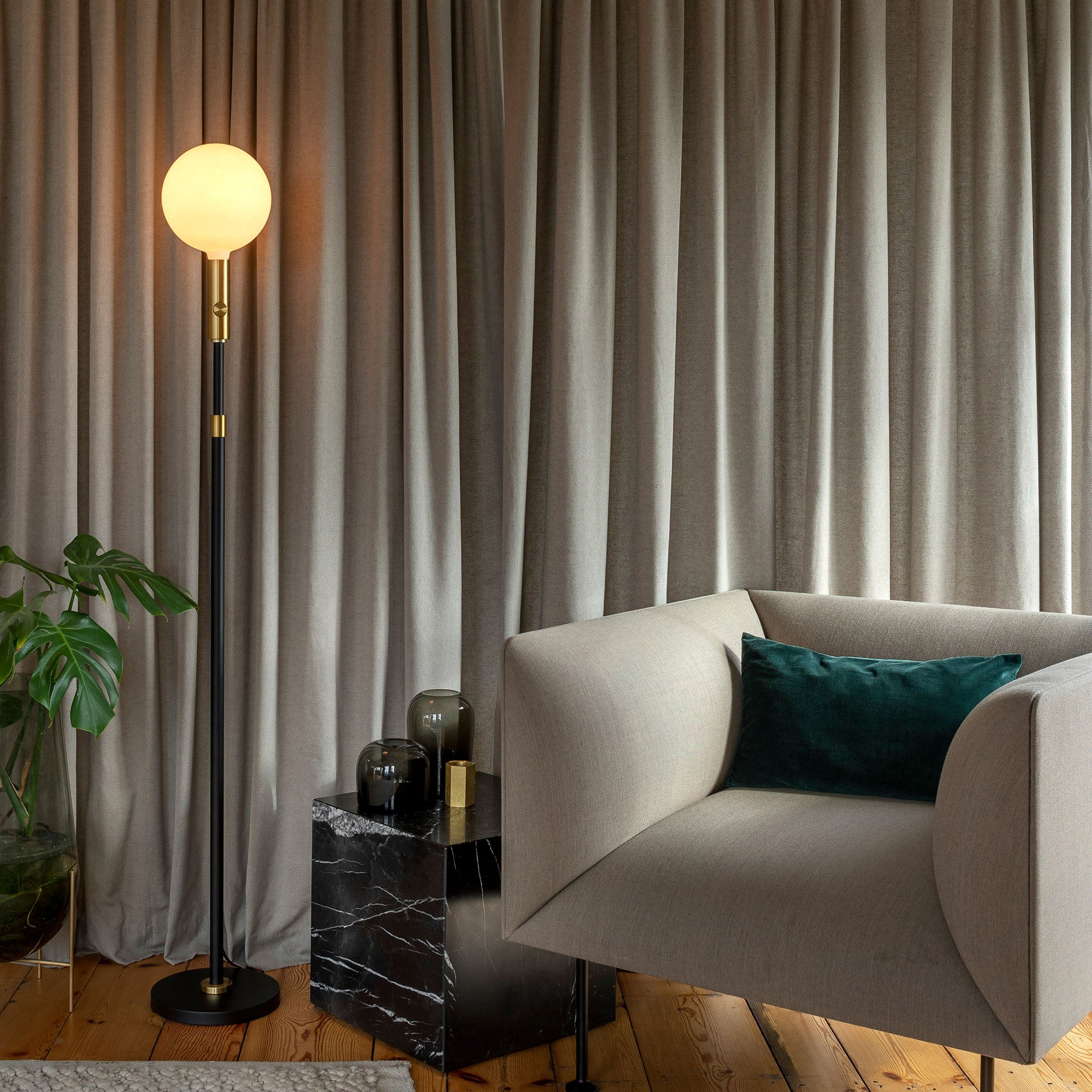 Poise Adjustable Floor Lamp + Oval II