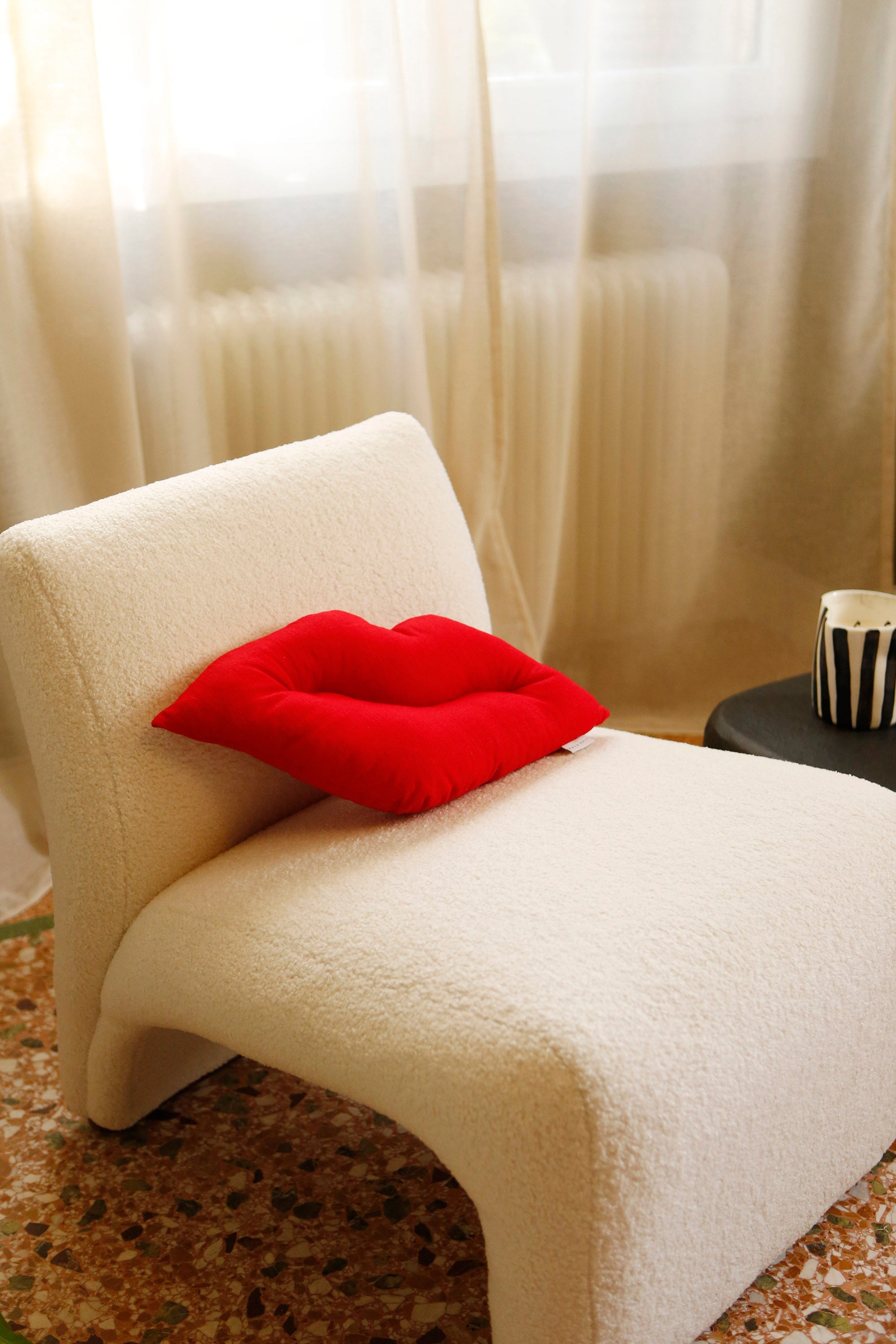 Large kiss pillow