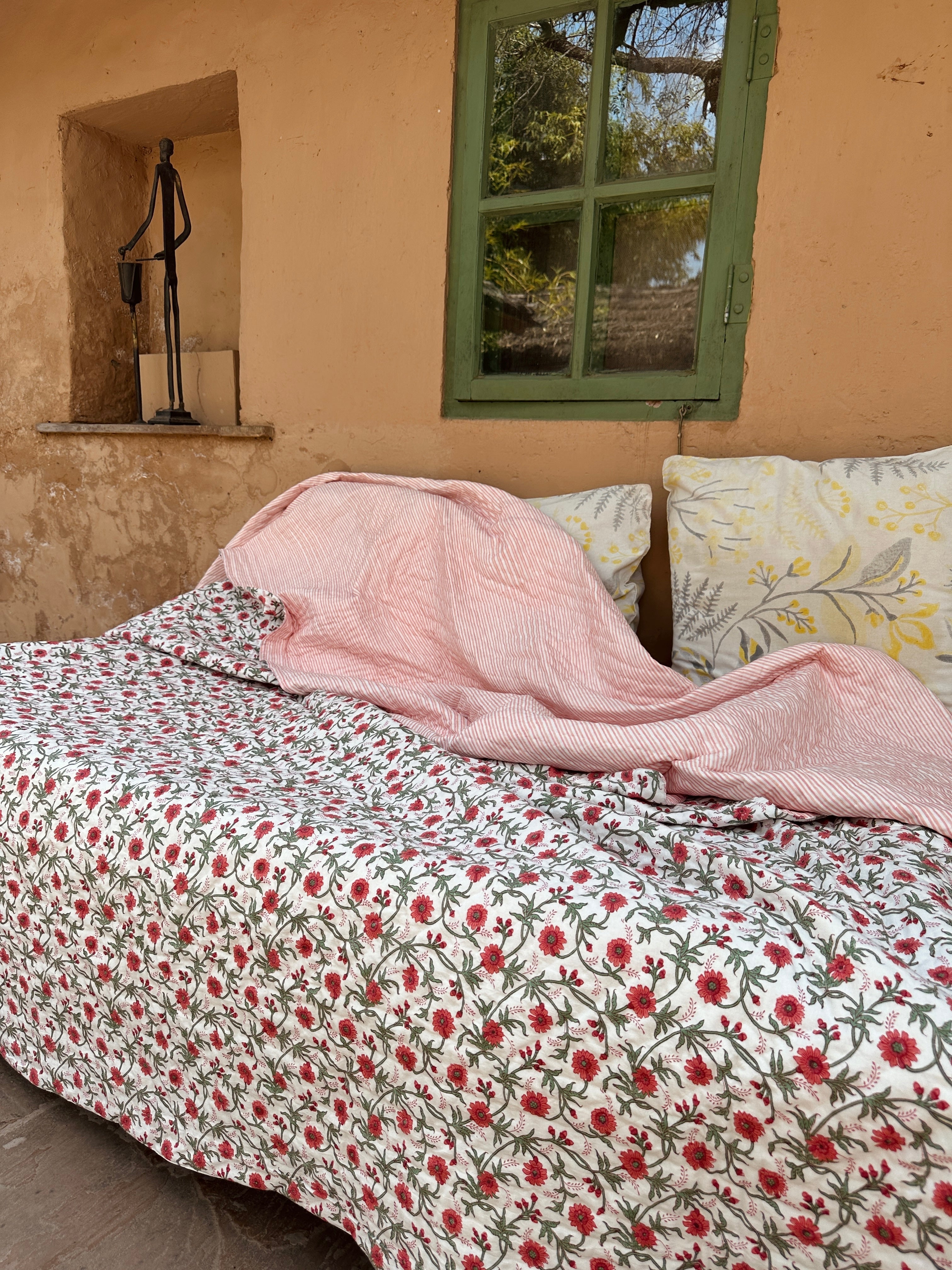 Red Floral Summer Pique Bed Quilt