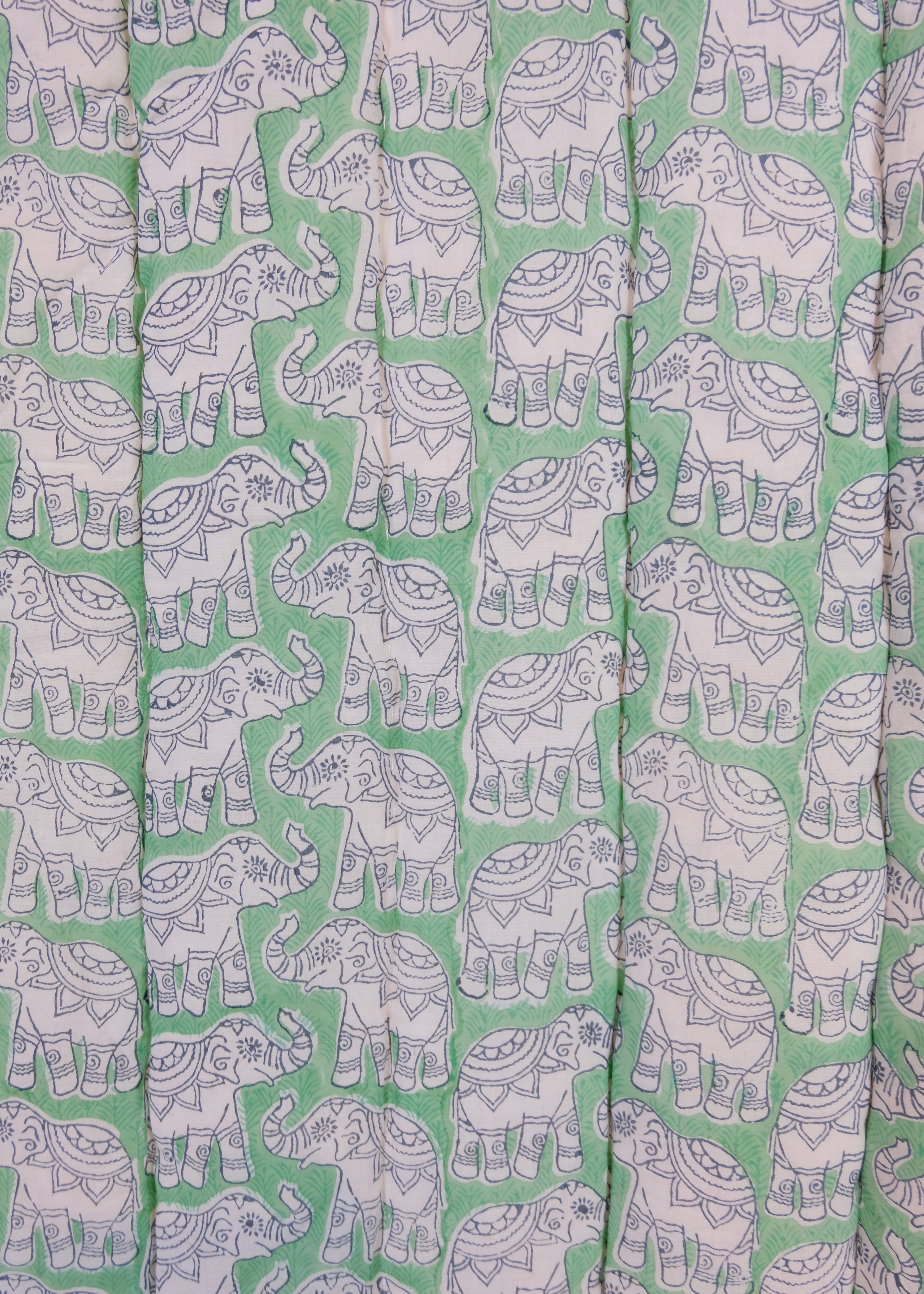 Turquoise Elephant Toddler / Single Quilt