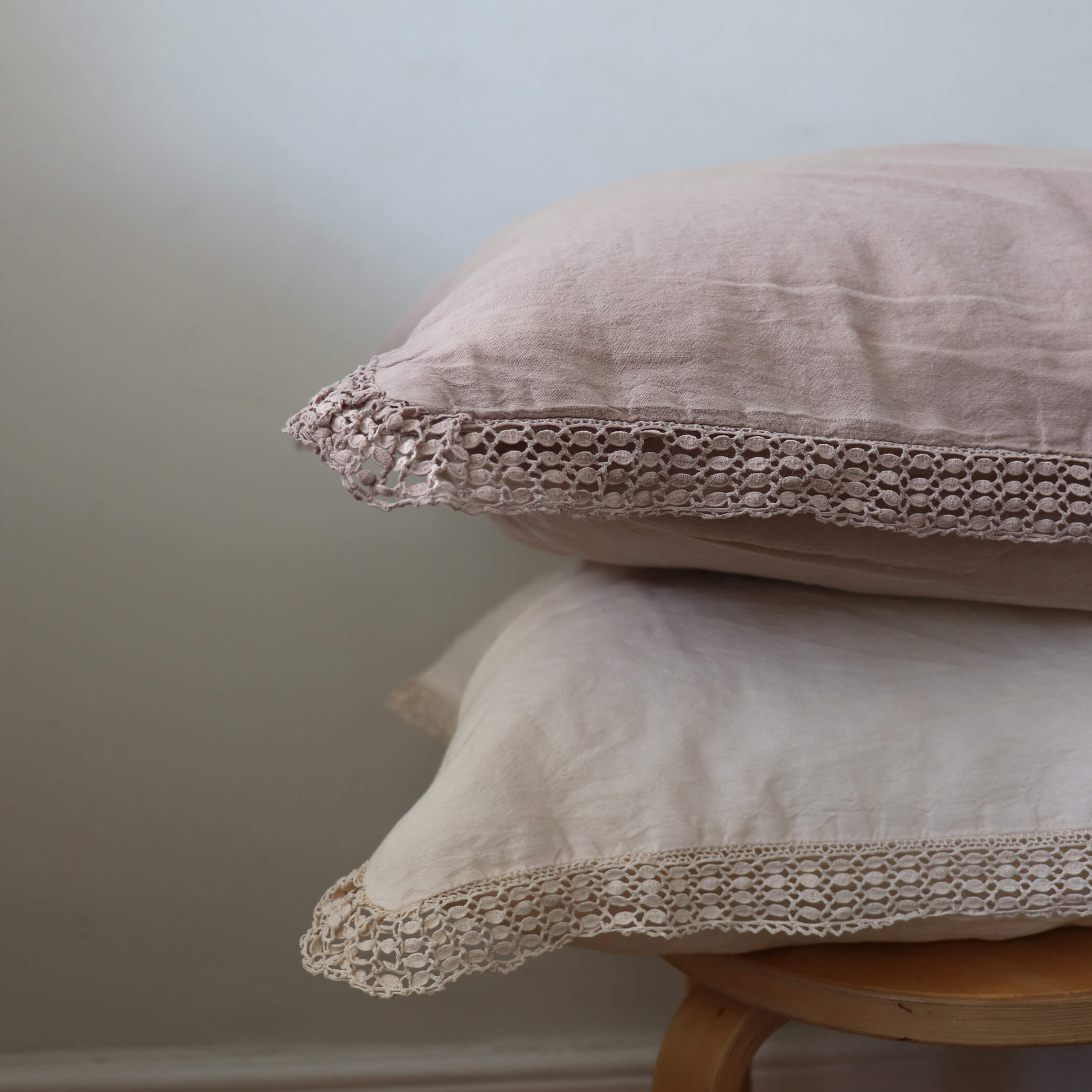 Washed Linen Cotton Oxford Pillowcase with Lace Edge - Vintage Rose
