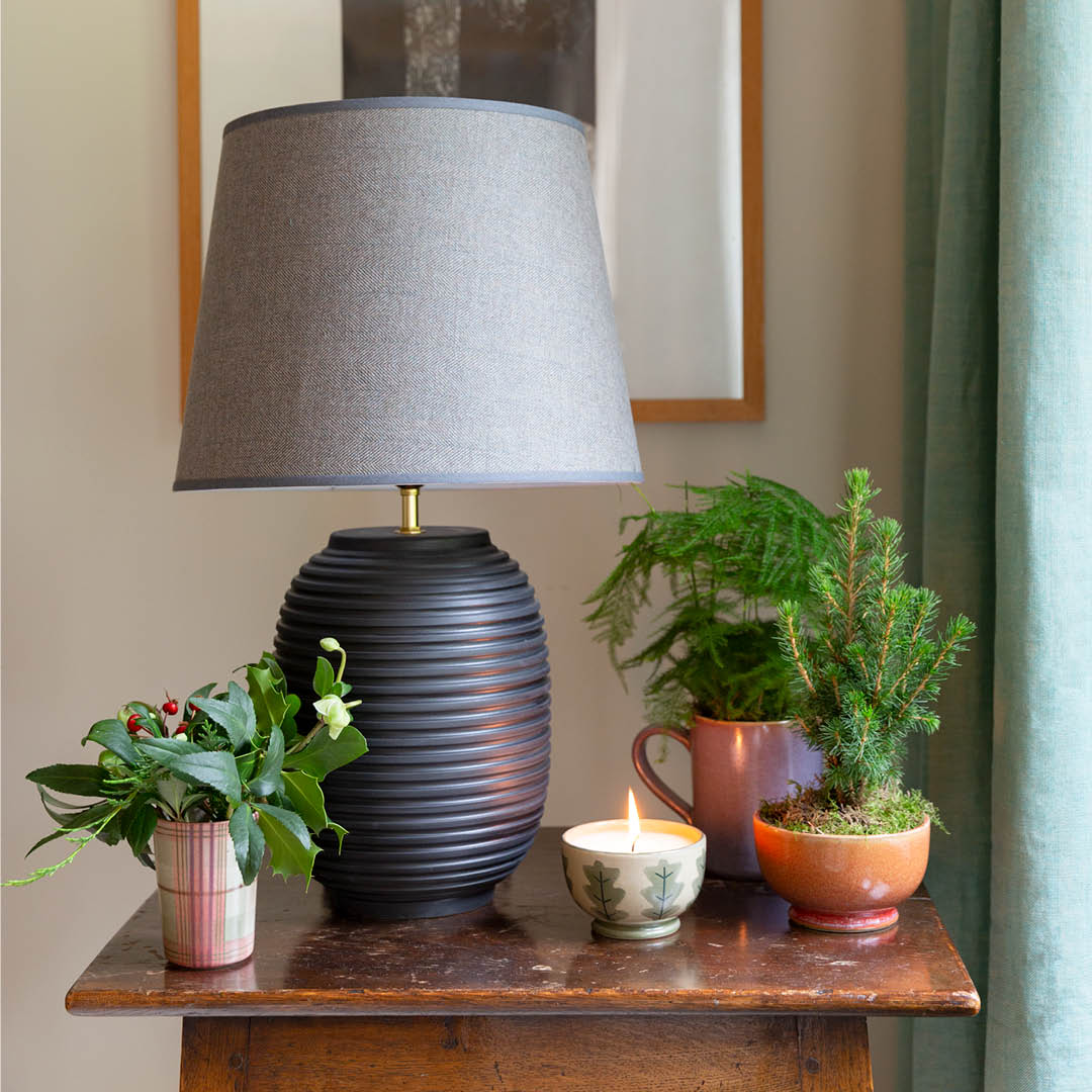 Black Ridged Large Table Lamp