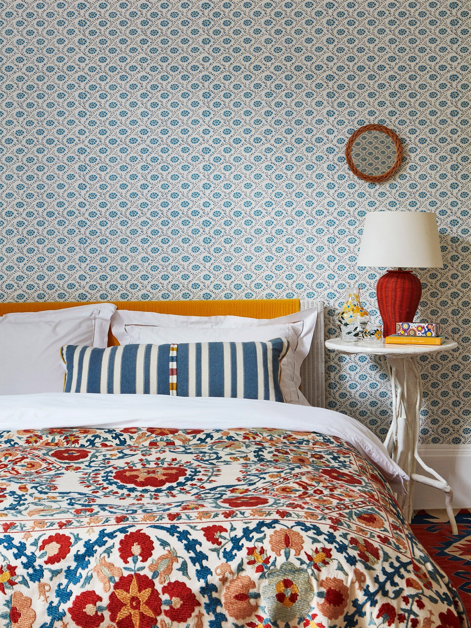 Floral Ogee Wallpaper