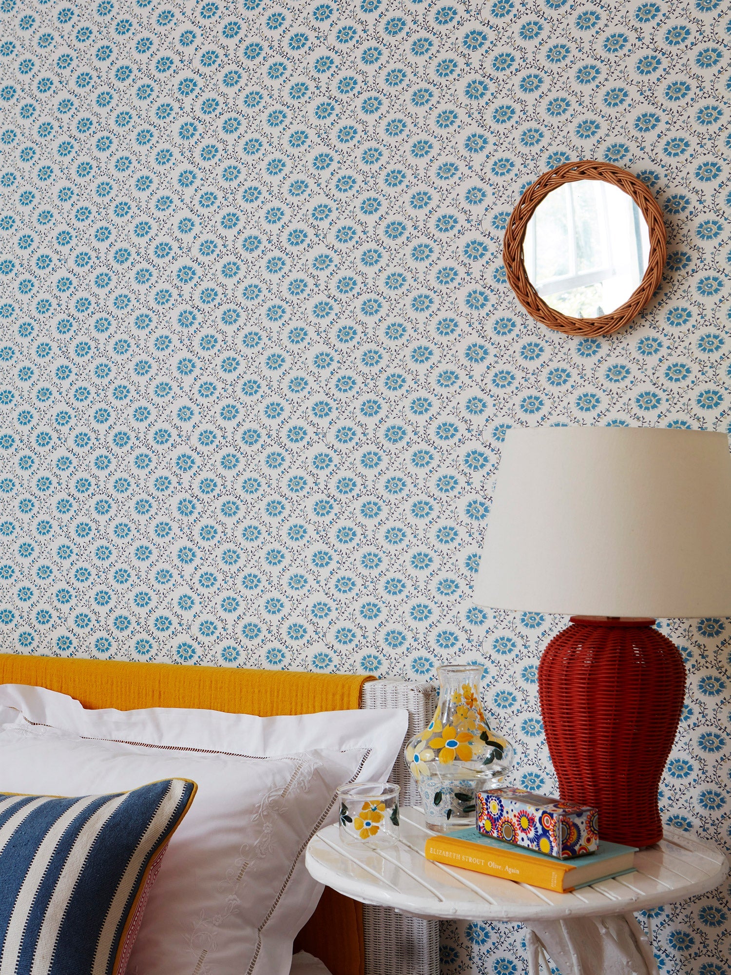 Floral Ogee Wallpaper