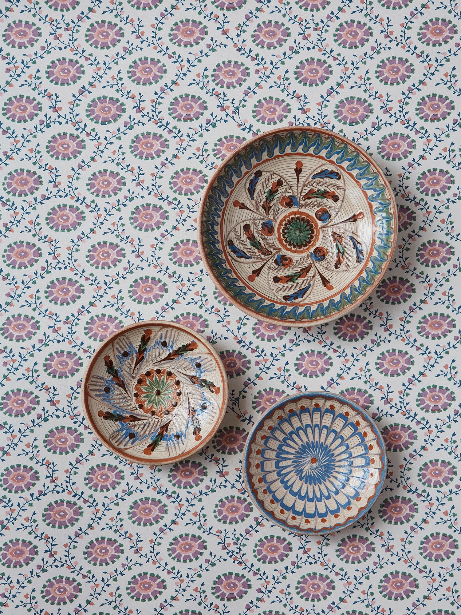 Floral Ogee Wallpaper