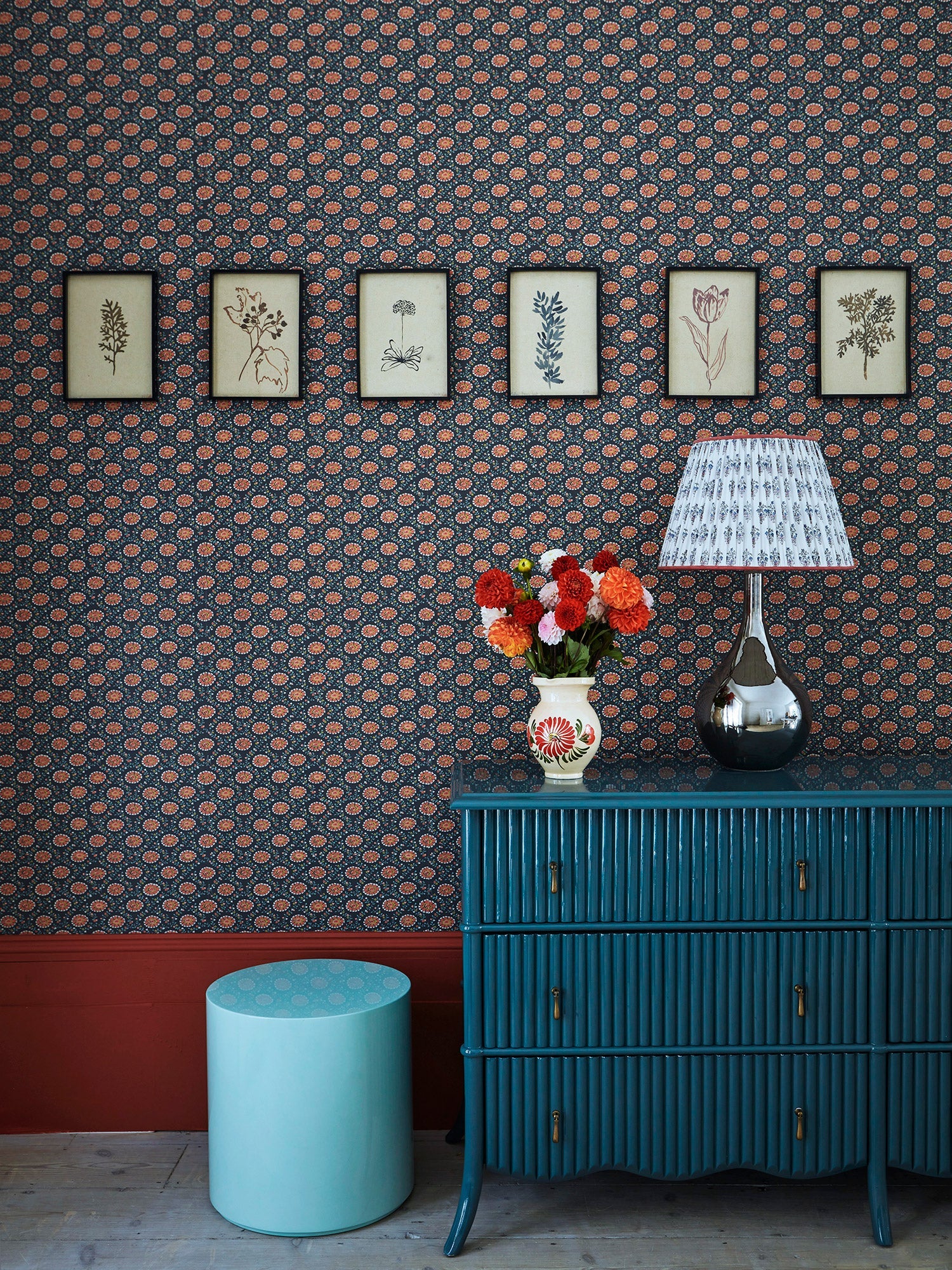 Floral Ogee Wallpaper