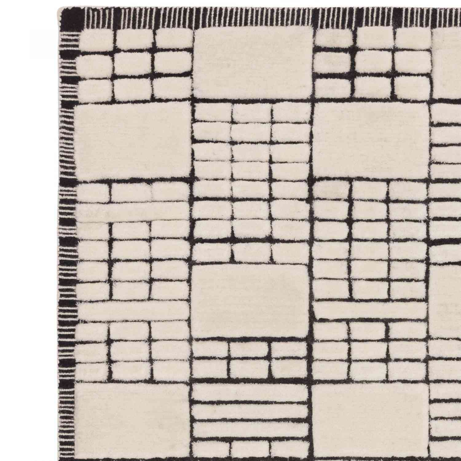 Kingdom Geometric Tufted Wool Rug | Black