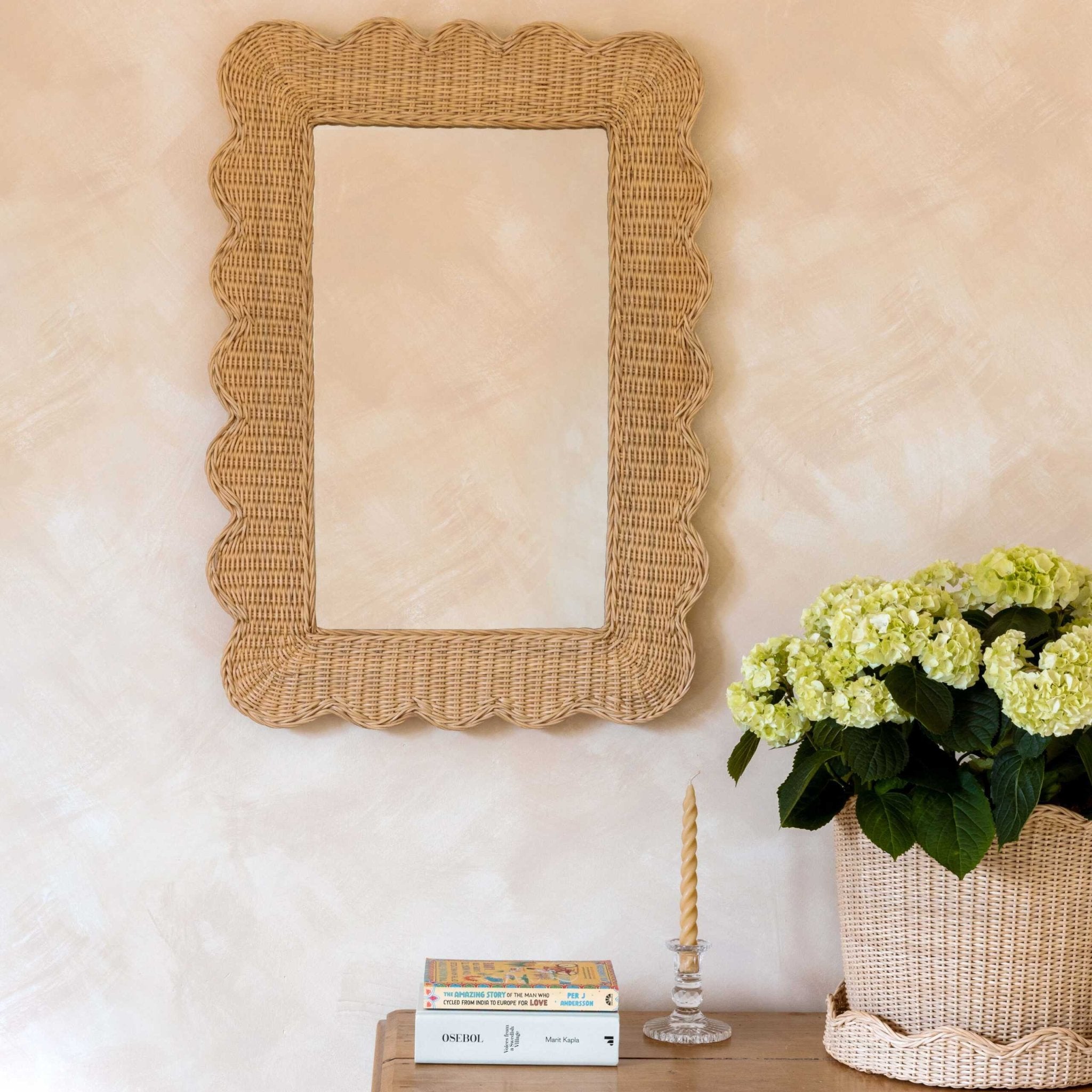 Mimi Scalloped Mirror (Large)