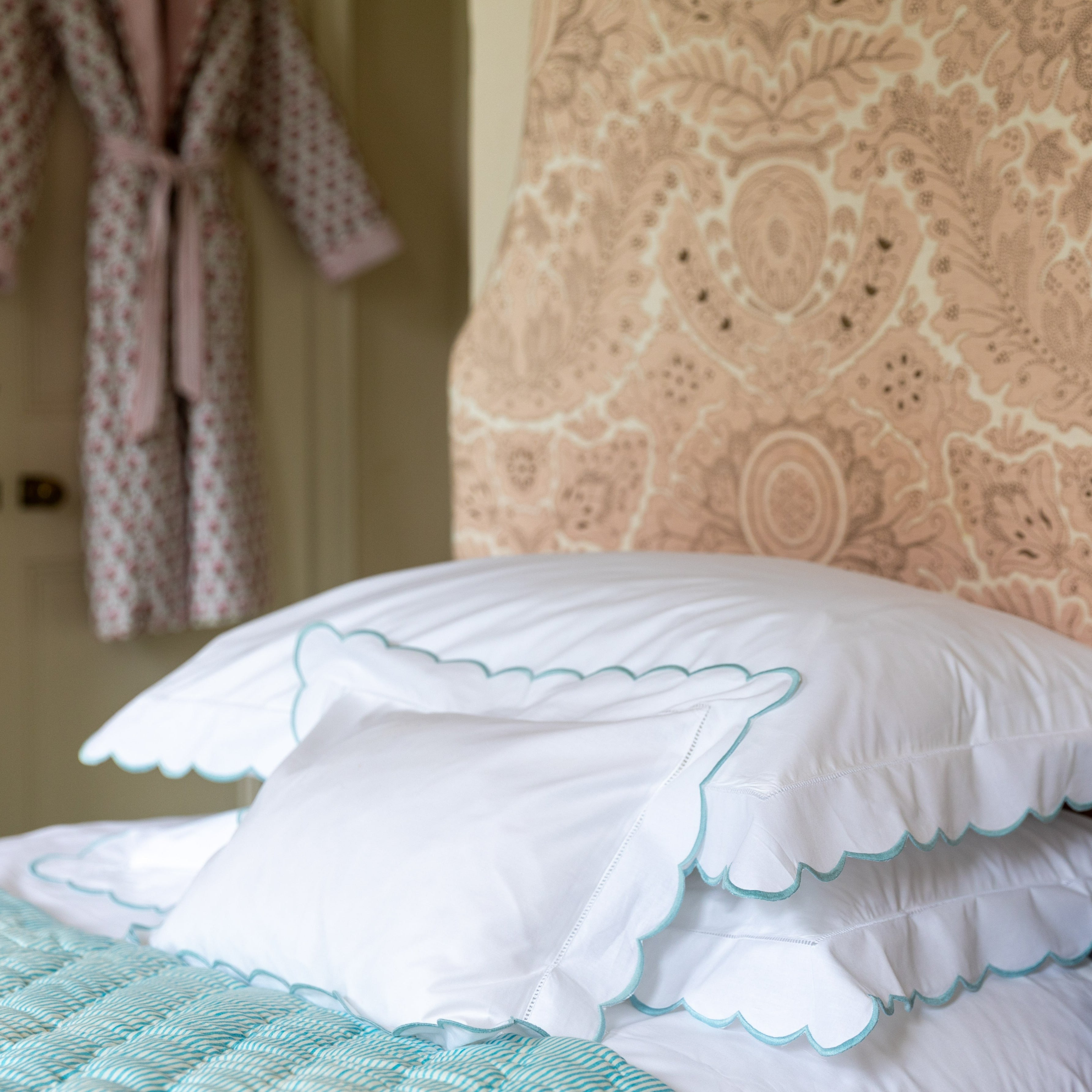 Duck Egg Scallop Baby Pillowcase