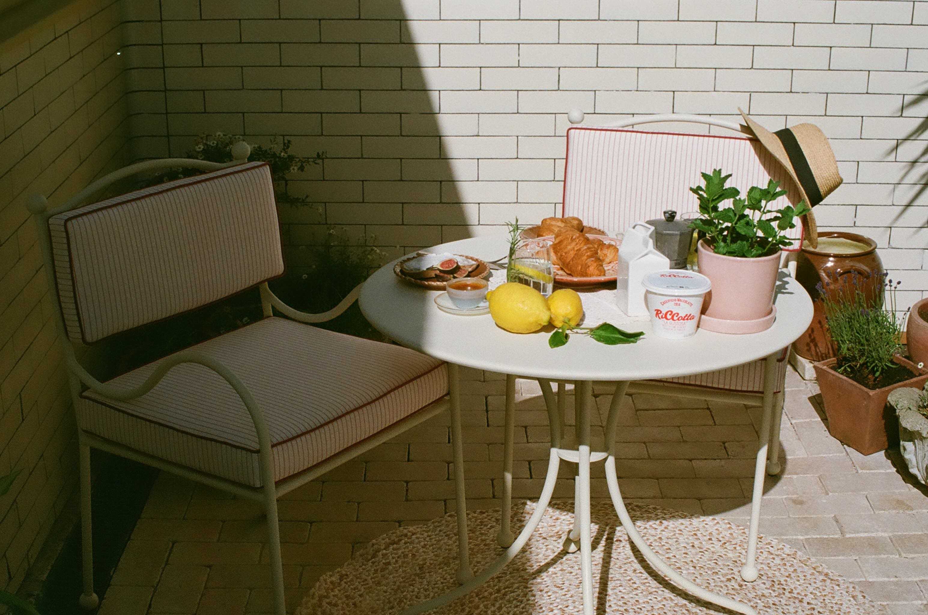 Panarea 4 Seater Table in Isola