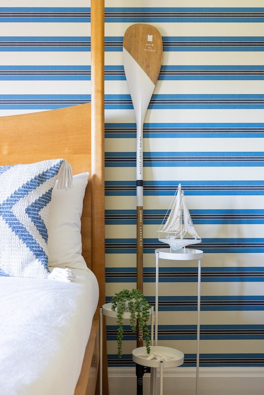 Vintage Deckchair Wallpaper - COBALT