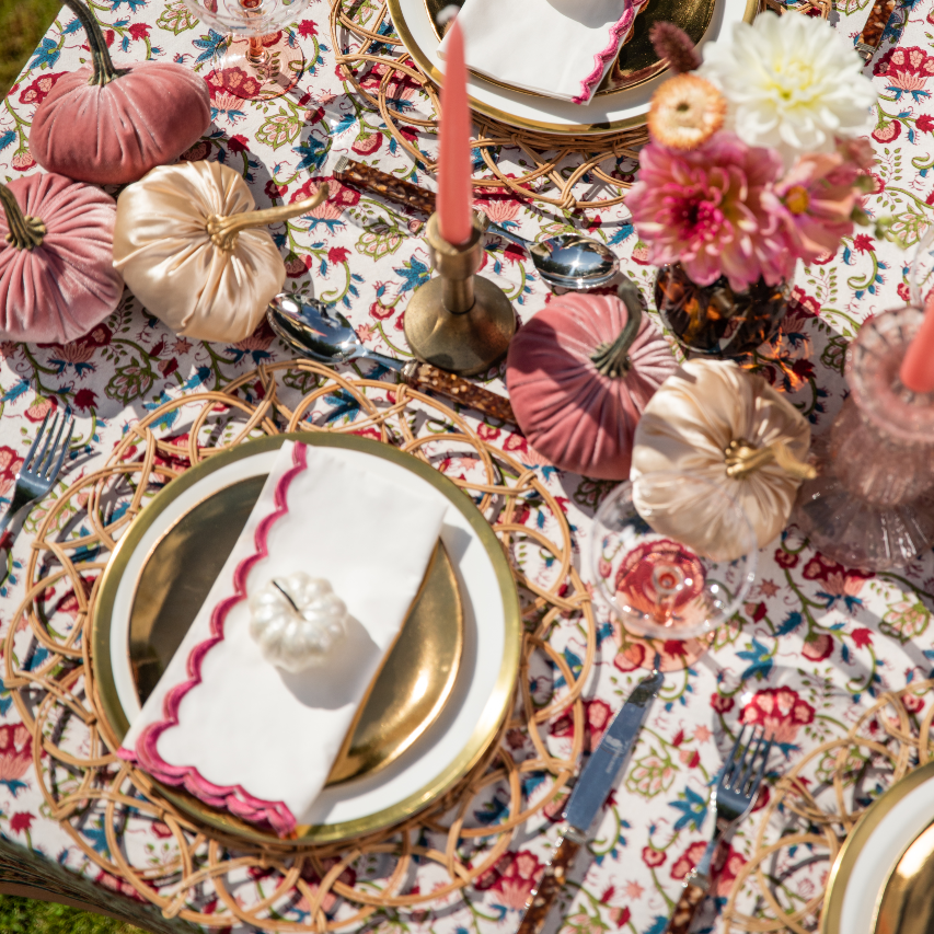 Pink Scalloped Napkin