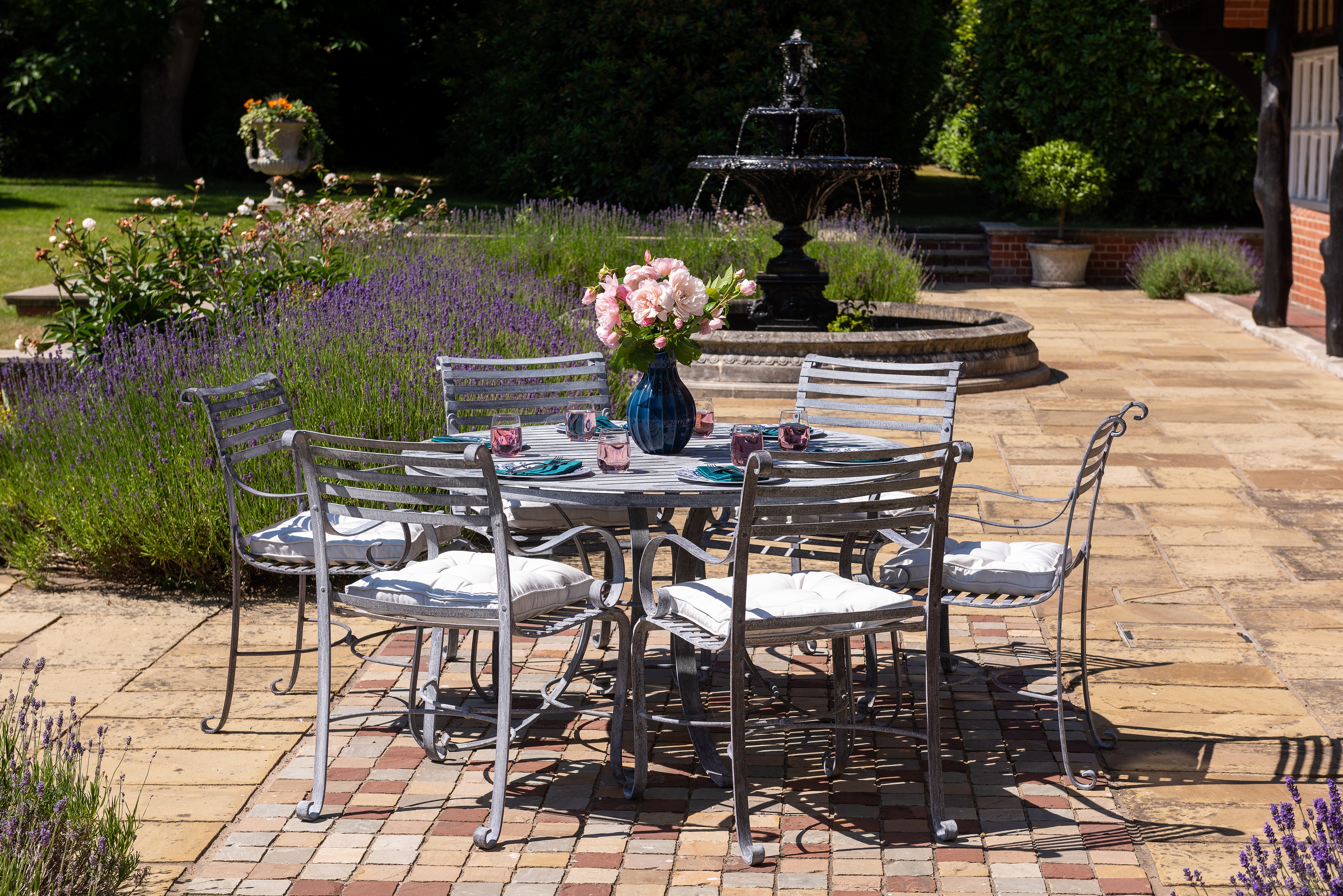 Southwold Round Dining Table 1.3m