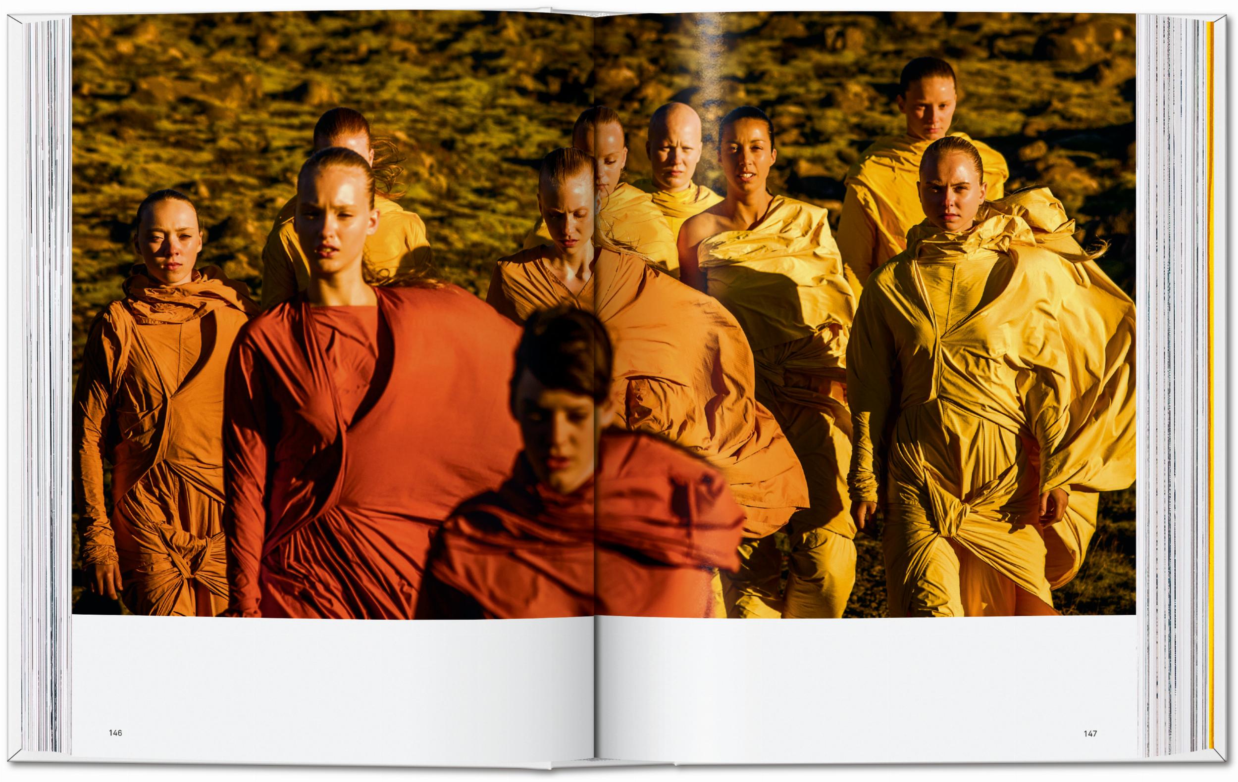 Issey Miyake. 45th Ed. (English)