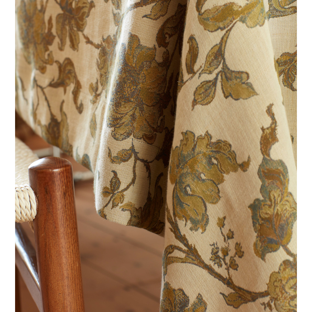 Rosie Floral Jacquard 100% Cotton Tablecloth