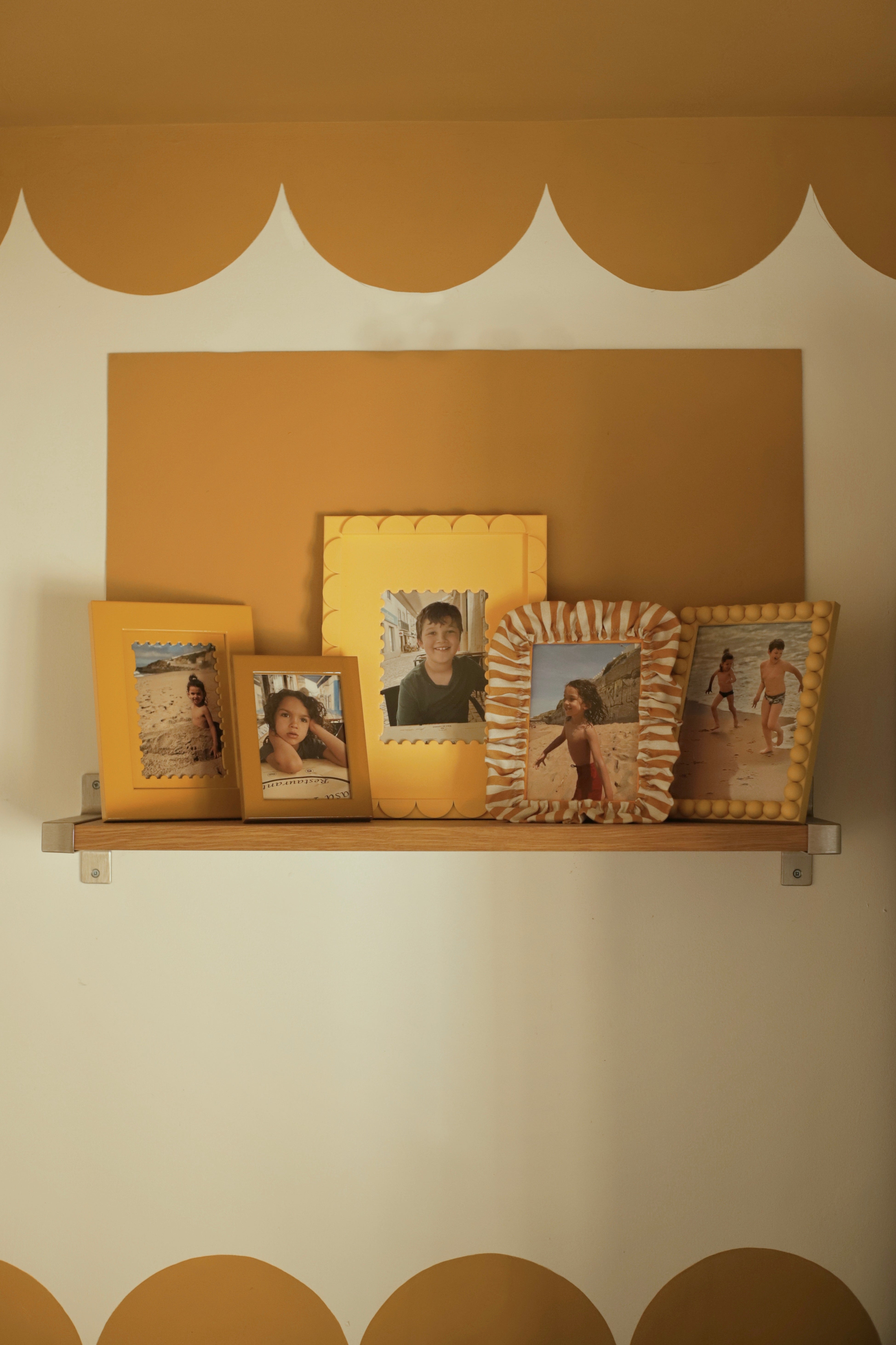Cashmere Yellow Lacquered Scallop Frame