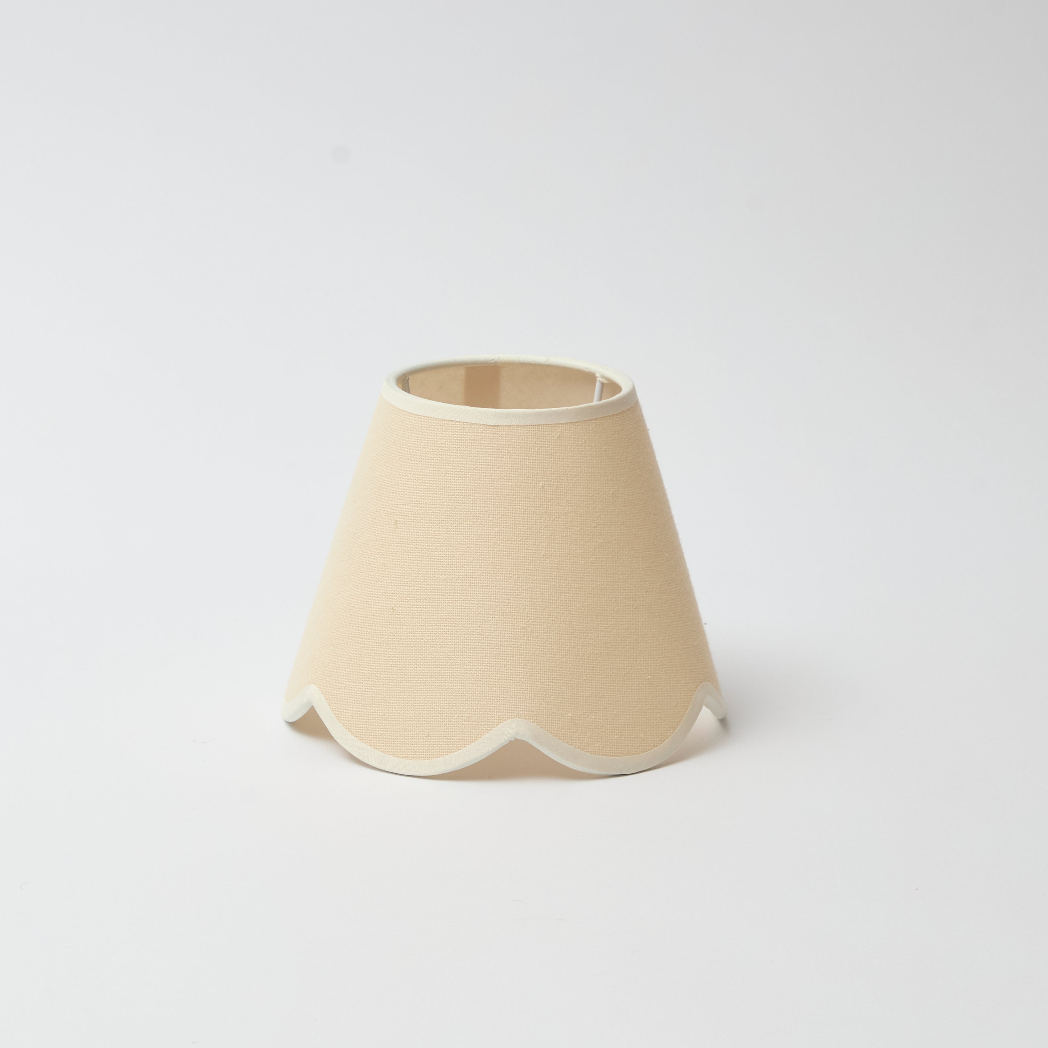 Lyla Lamp with Beige Scalloped Lampshade