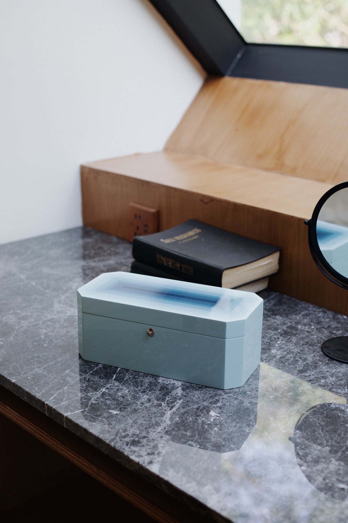 The Chiaroscuro Jewellery Box