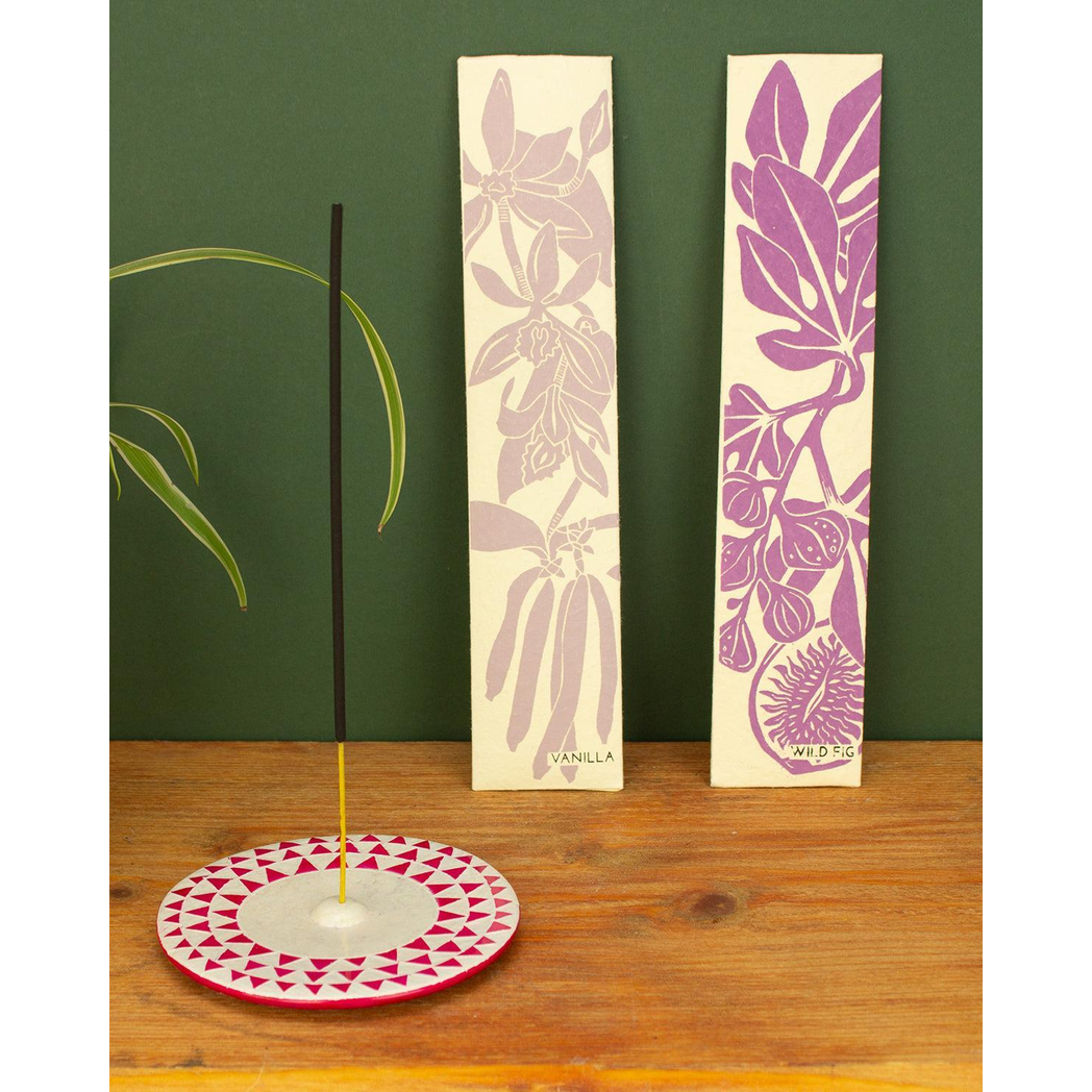 Kenyan Soapstone Round Incense Holder 'Pink Sun Mask'