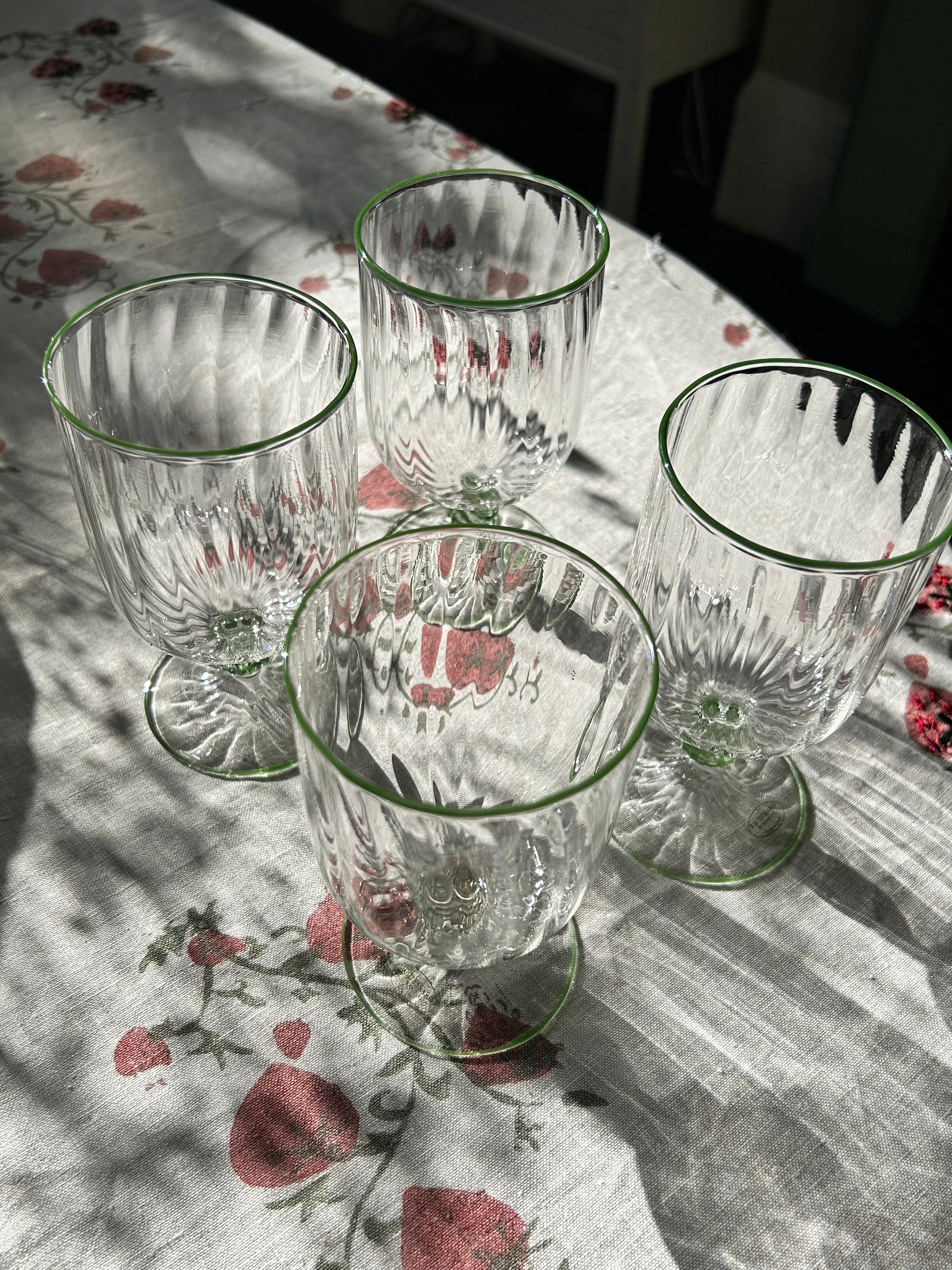 The Adrienne Venetian Wine Glass in Green