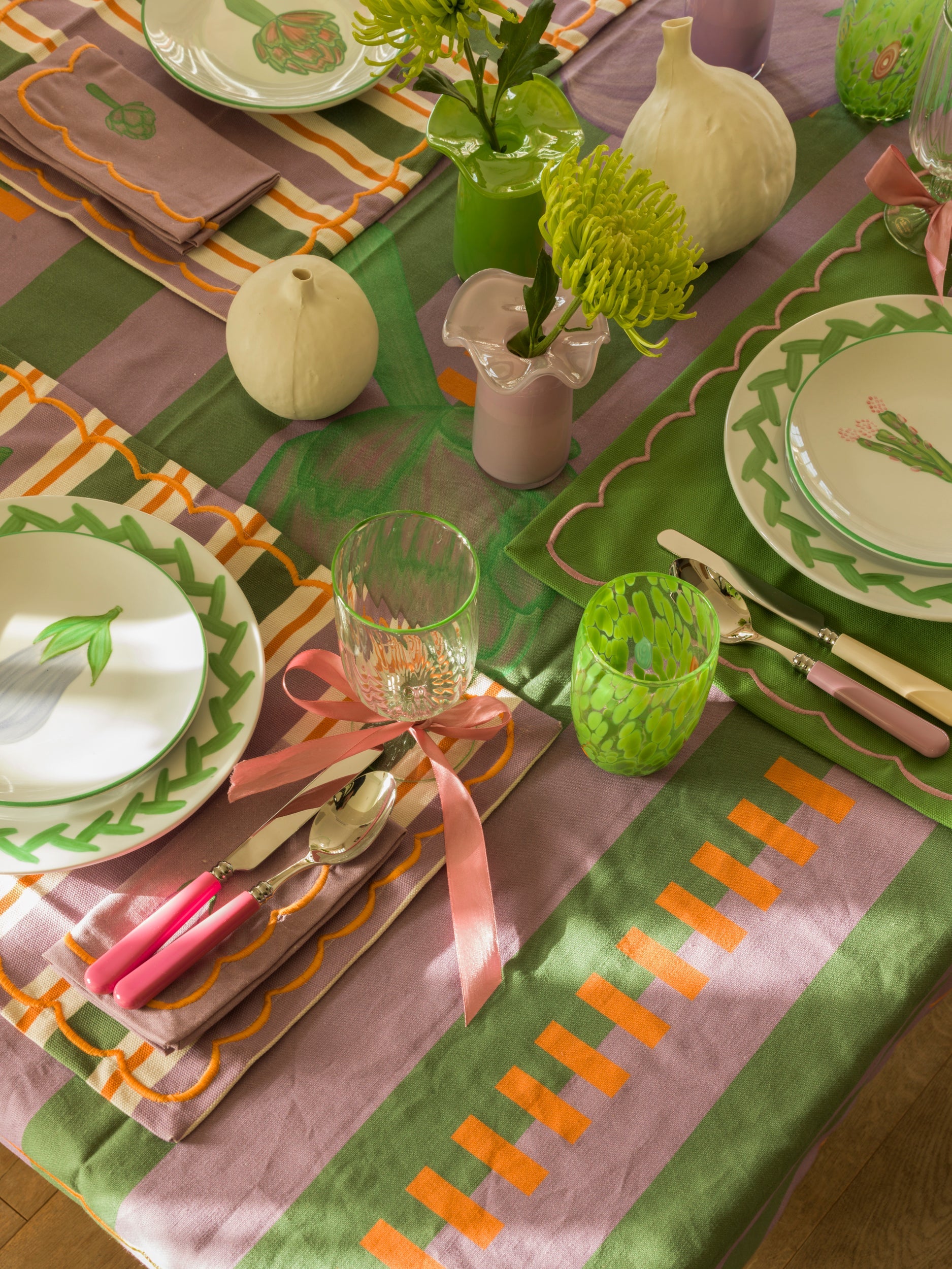 The Adrienne Venetian Wine Glass in Green