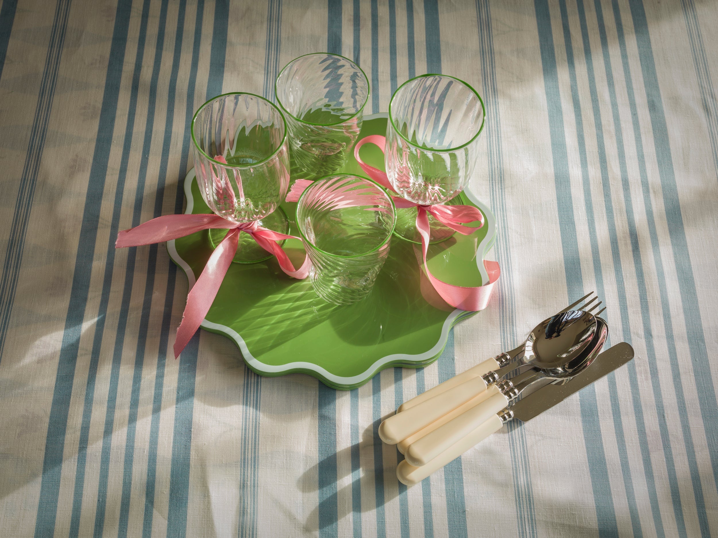 The Adrienne Venetian Wine Glass in Green