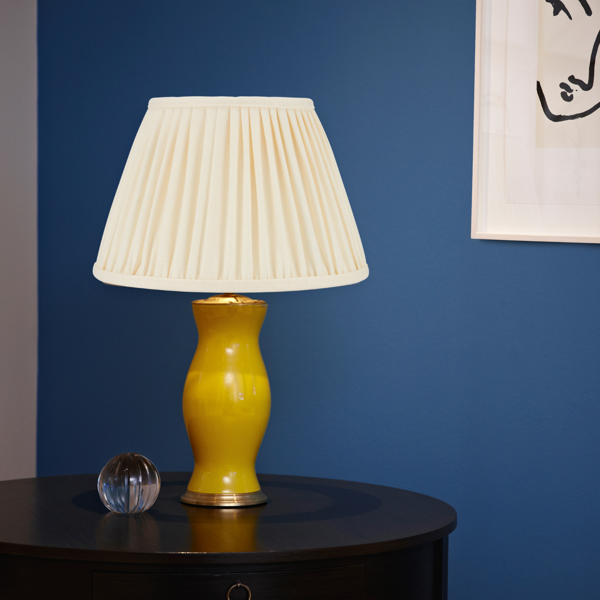 PLEATED LINEN LAMPSHADE IN CREAM