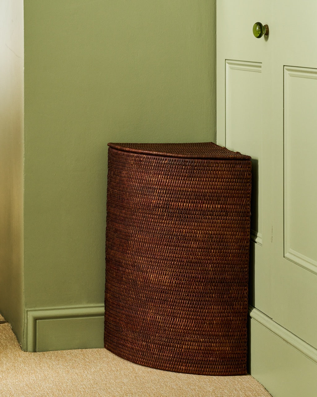 Ako Corner Laundry Bin