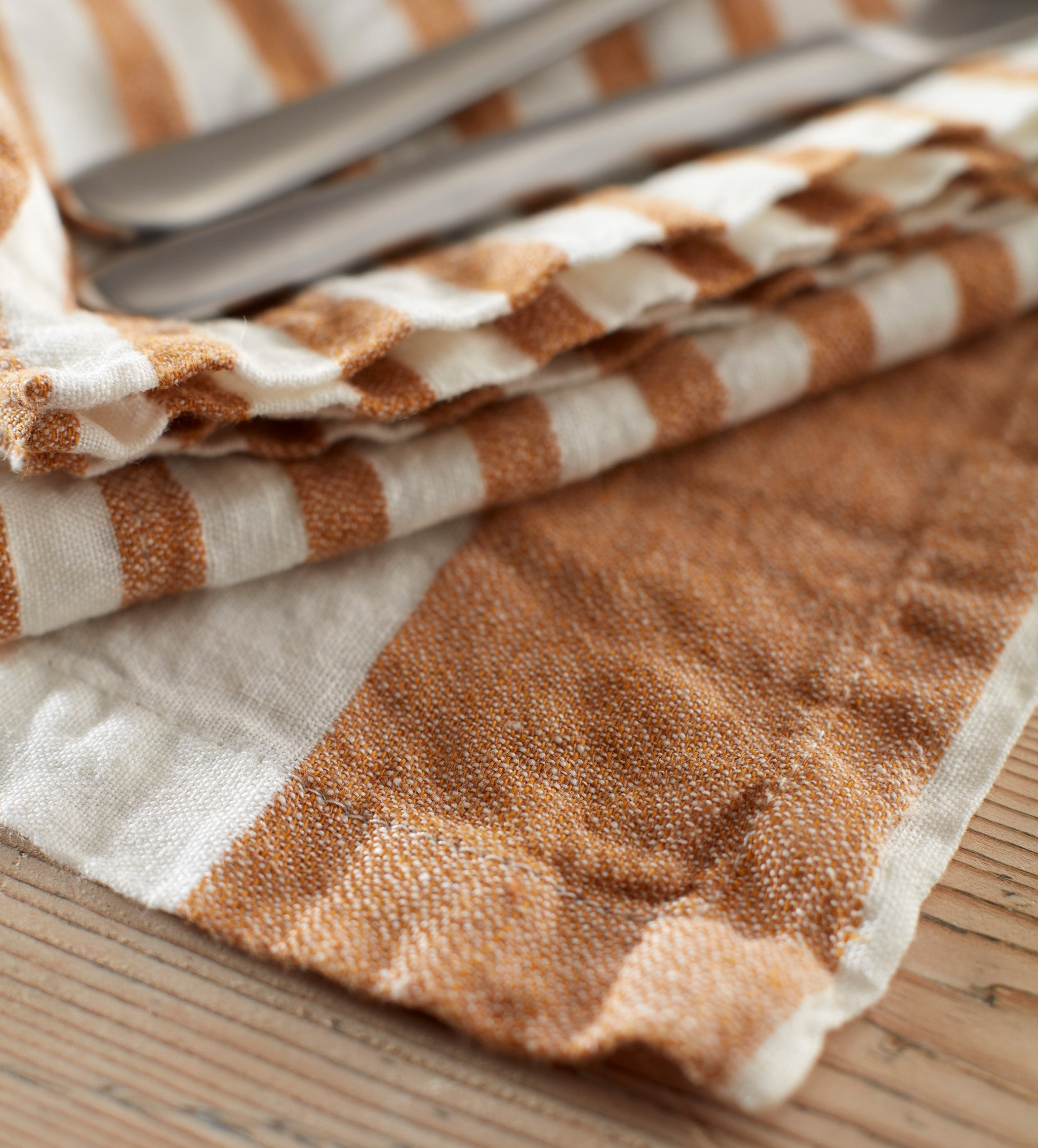 Amber Cora Wide Stripe 100% Linen Placemats - Set of 2