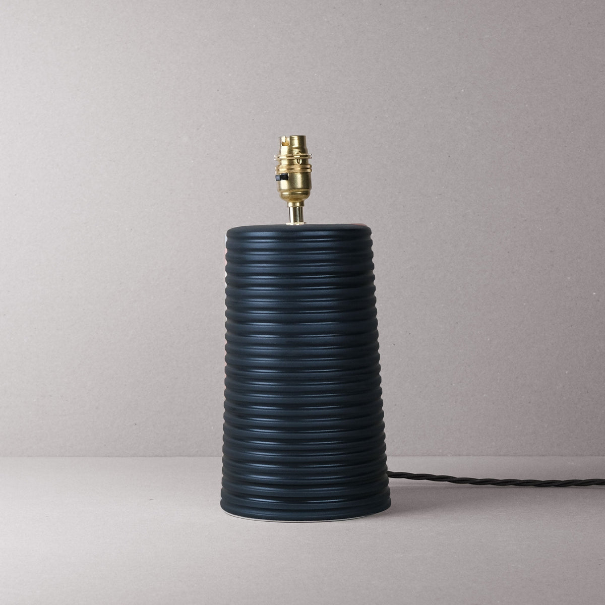 Black Ridged Large Tapered Lamp